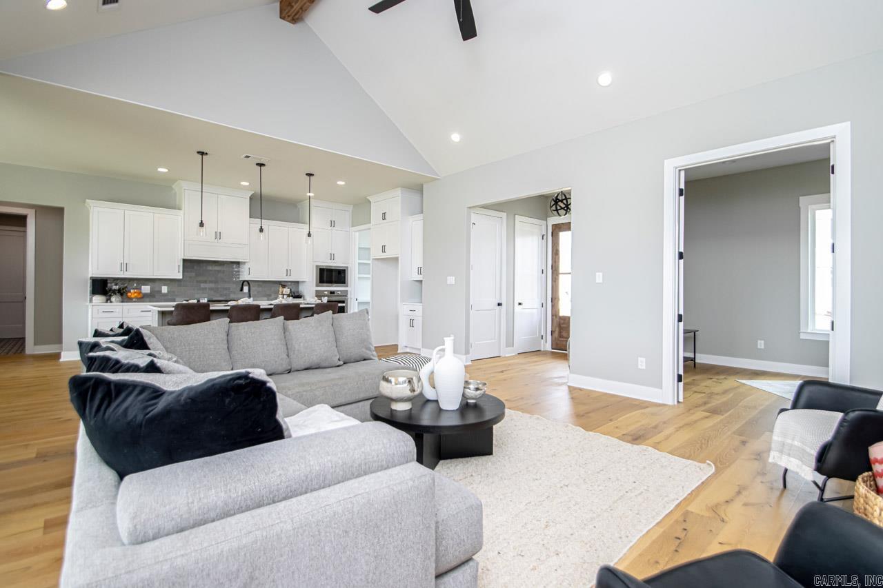 THE POINTE HURRICANE ESTATES - Residential