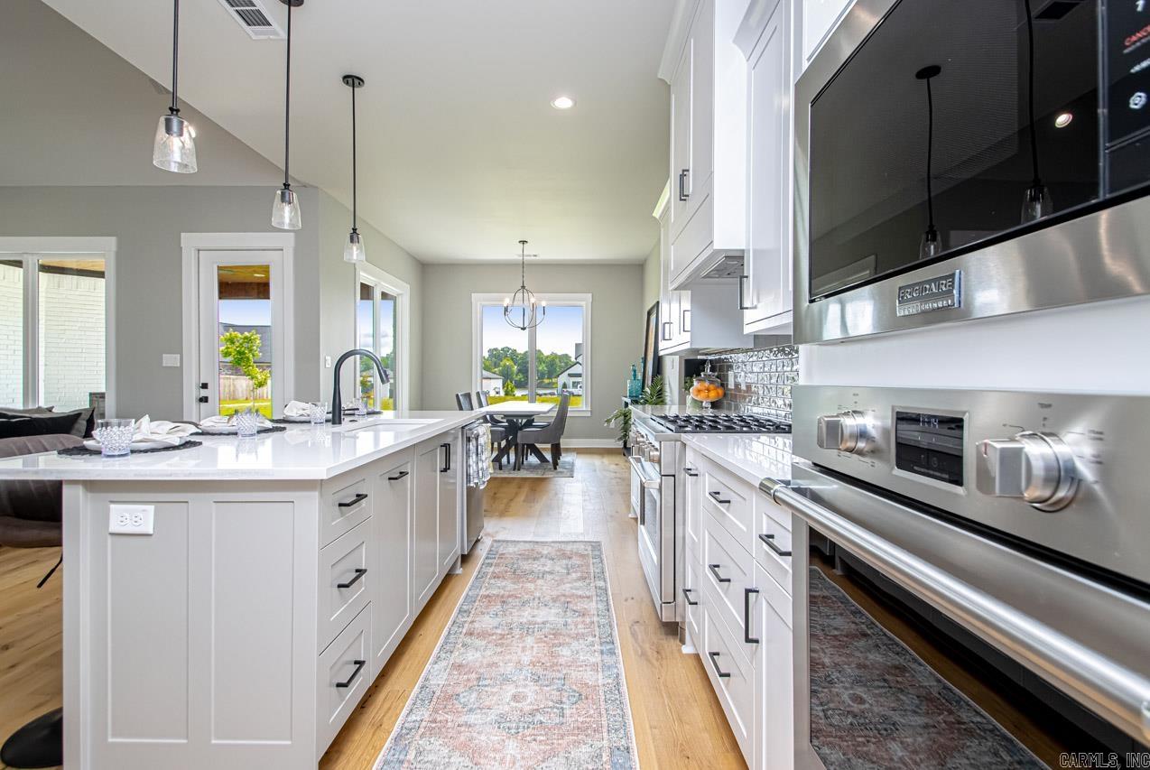 THE POINTE HURRICANE ESTATES - Residential