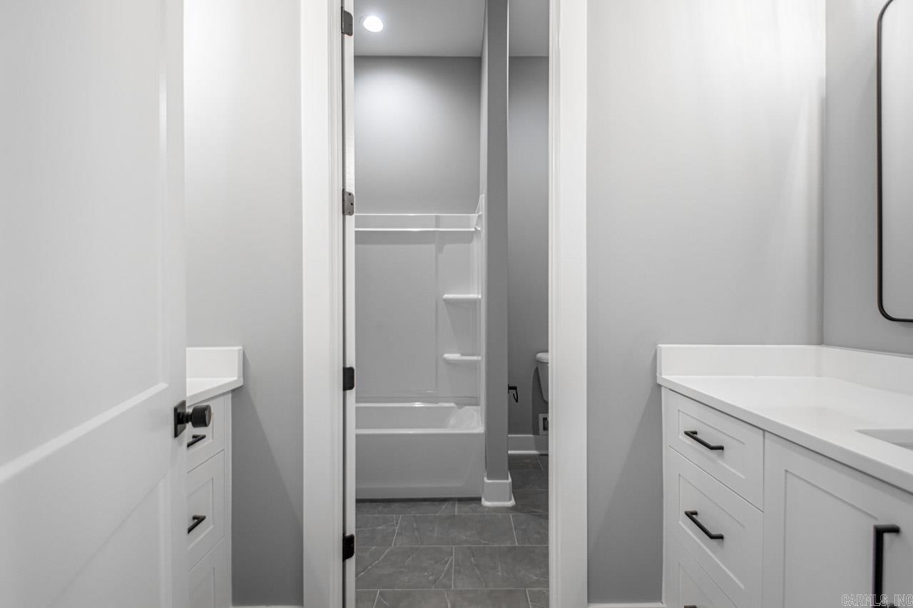 THE POINTE HURRICANE ESTATES - Residential