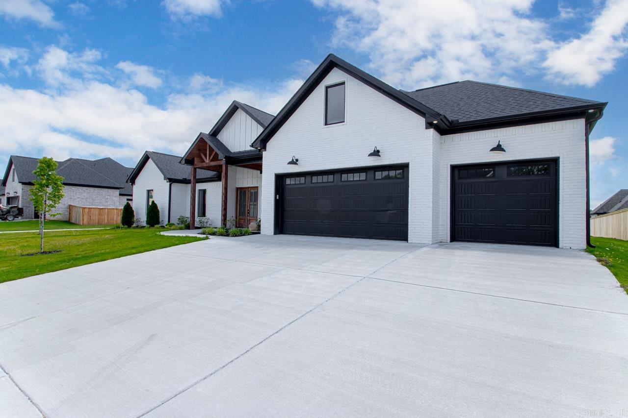 THE POINTE HURRICANE ESTATES - Residential