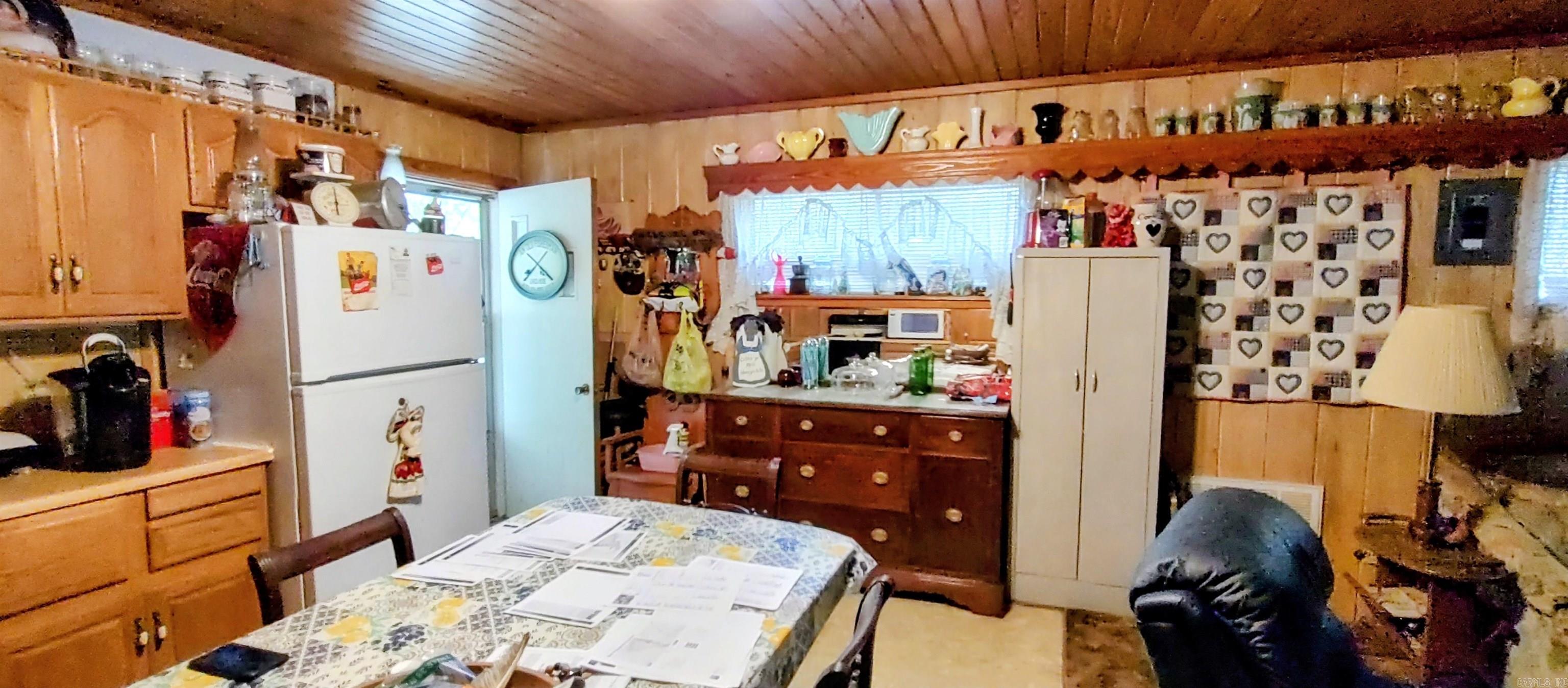 GILLESPIE,E.O. SD (WOL) - Residential