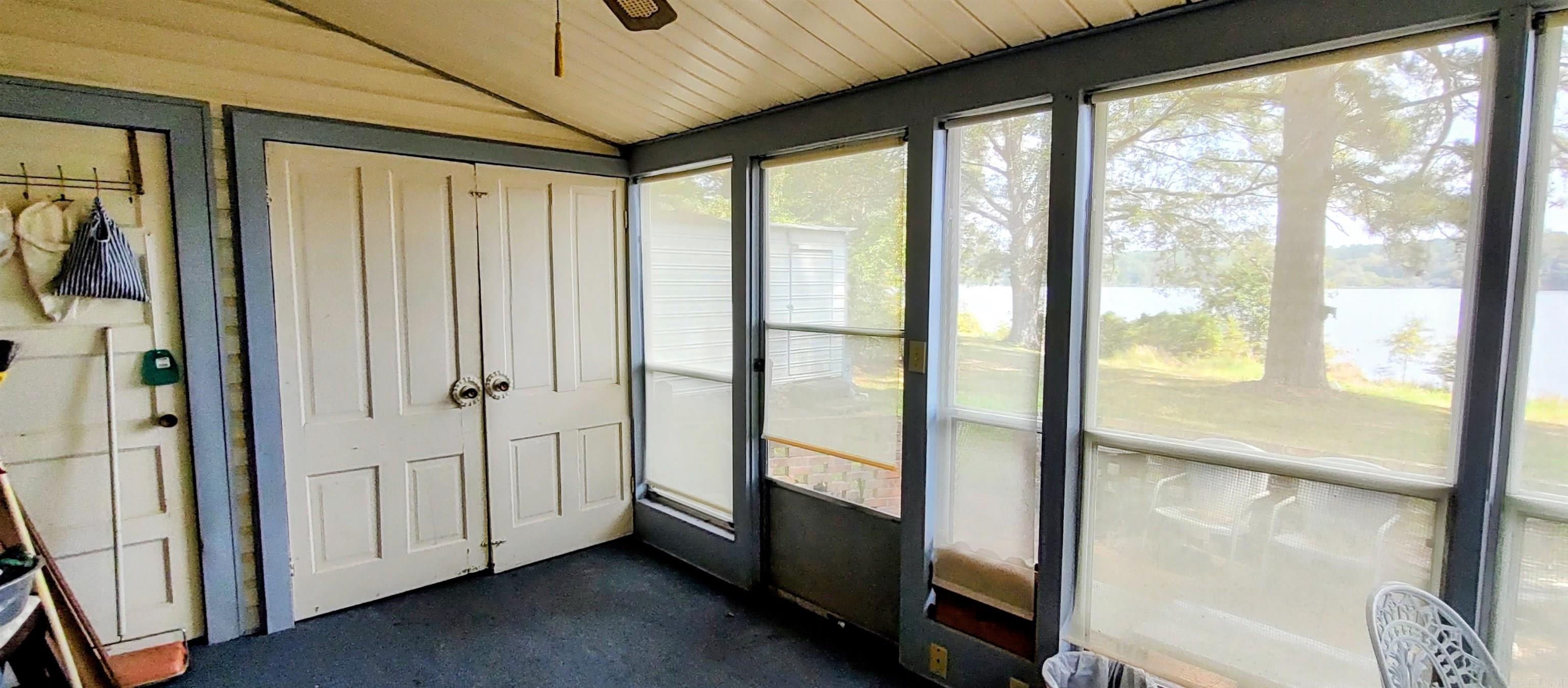 GILLESPIE,E.O. SD (WOL) - Residential