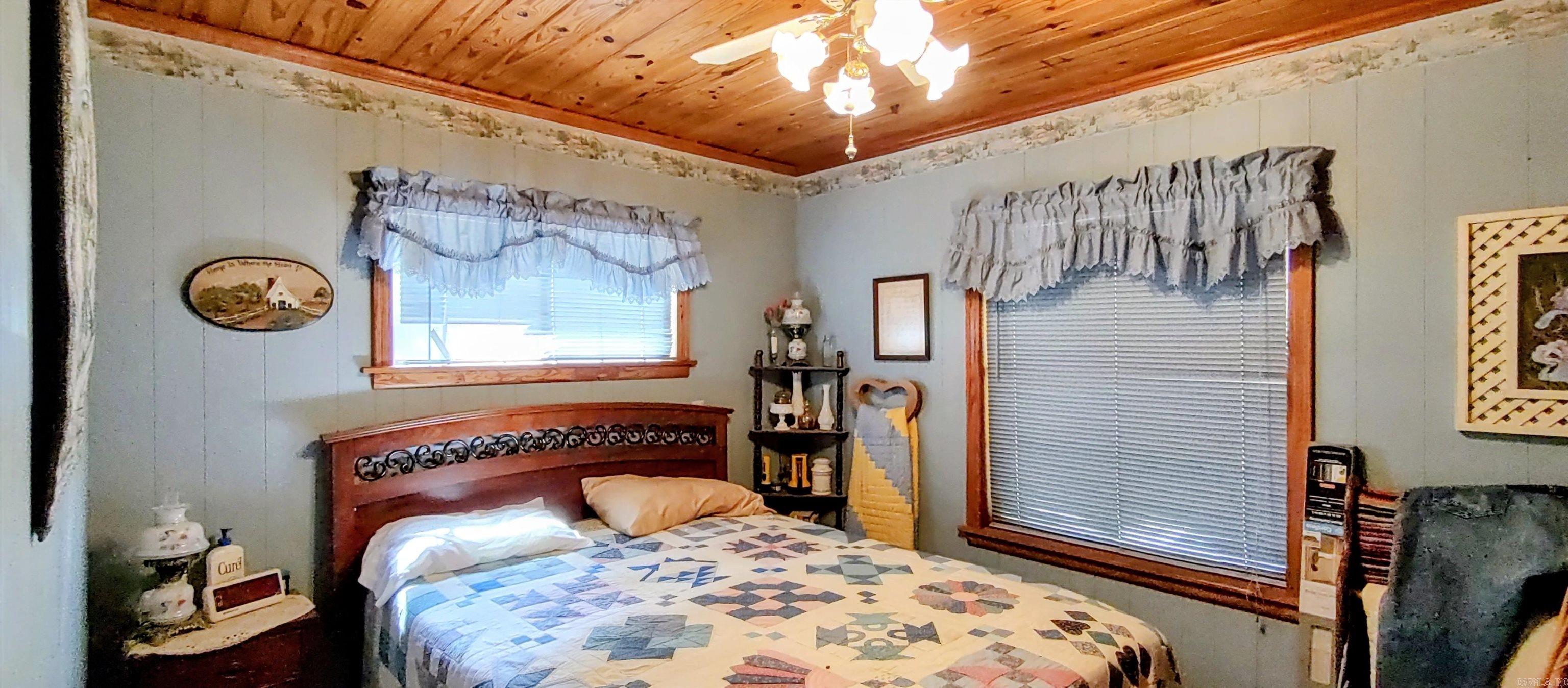 GILLESPIE,E.O. SD (WOL) - Residential