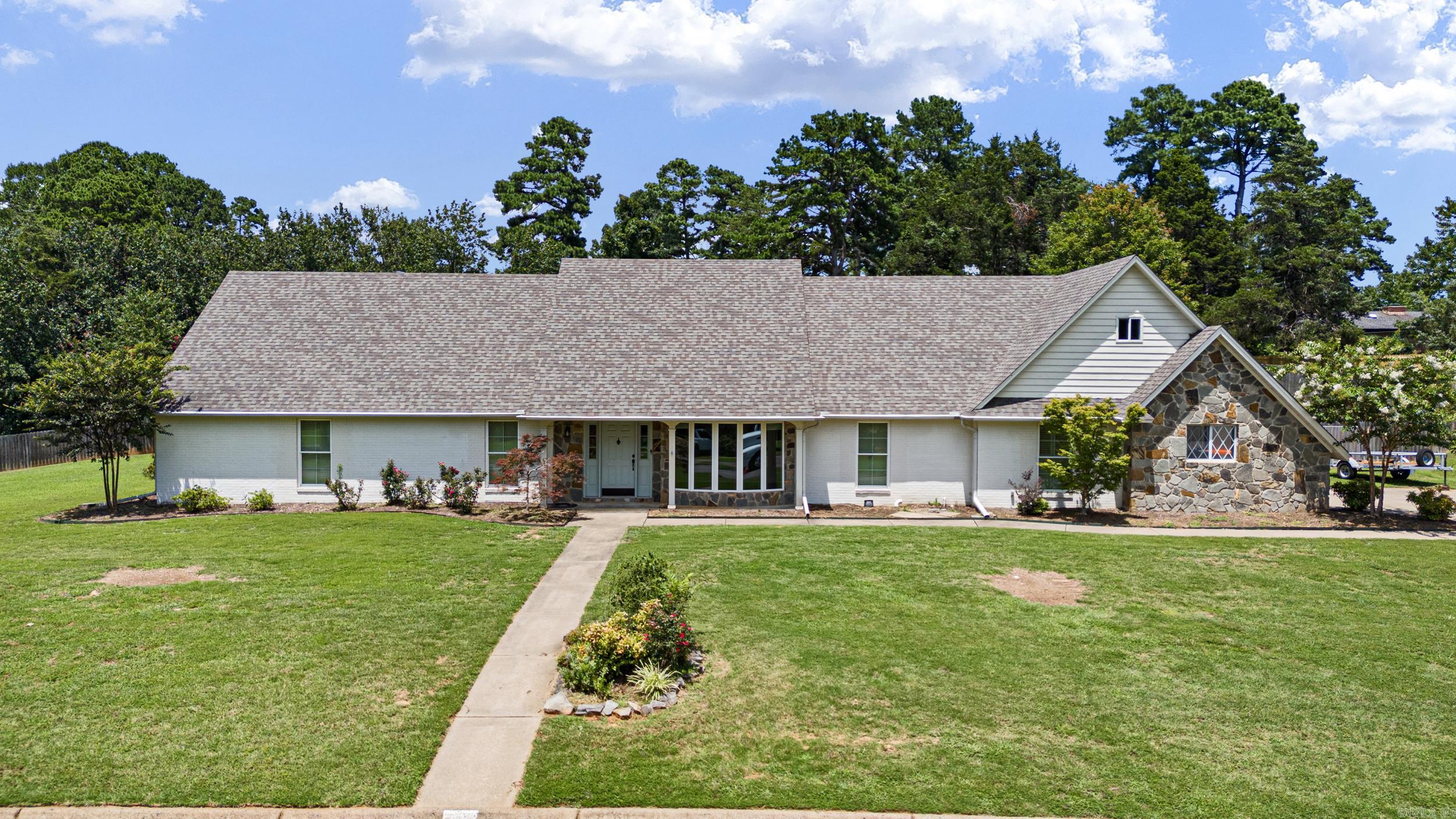 THE HIGHLANDS - Residential