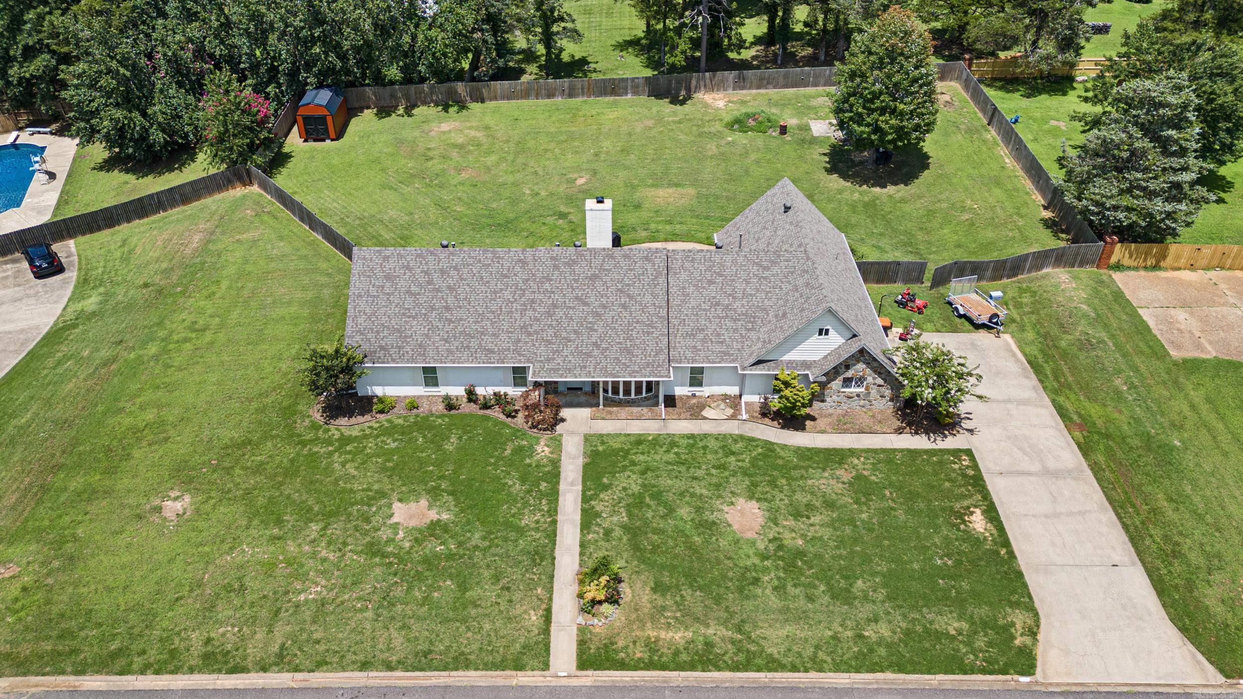 THE HIGHLANDS - Residential
