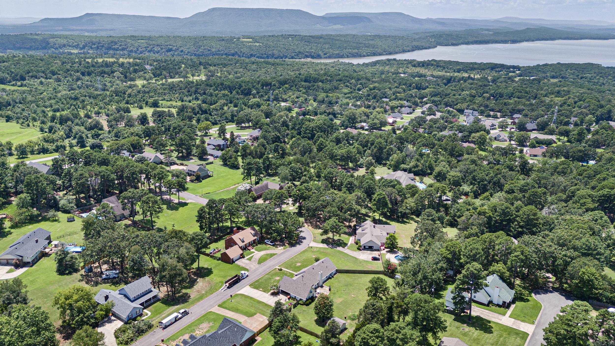 THE HIGHLANDS - Residential
