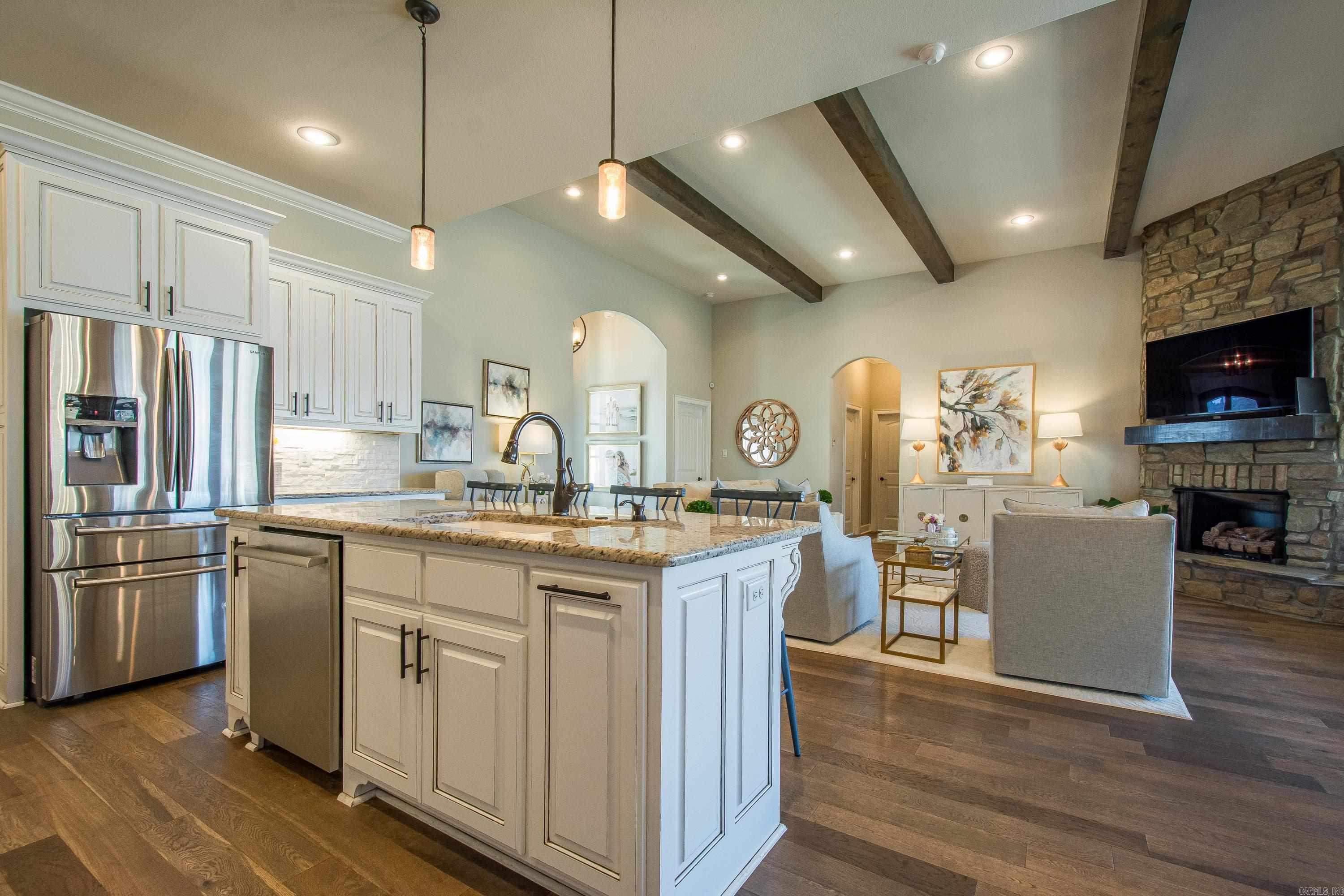 NORTH SHORE @ HURRICANE LAKE EST - Residential