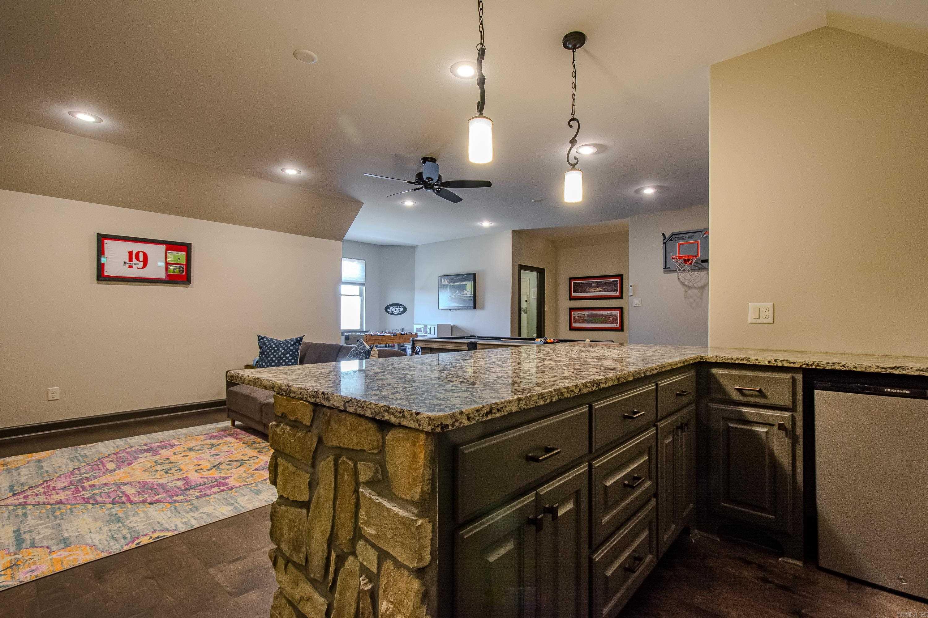 NORTH SHORE @ HURRICANE LAKE EST - Residential