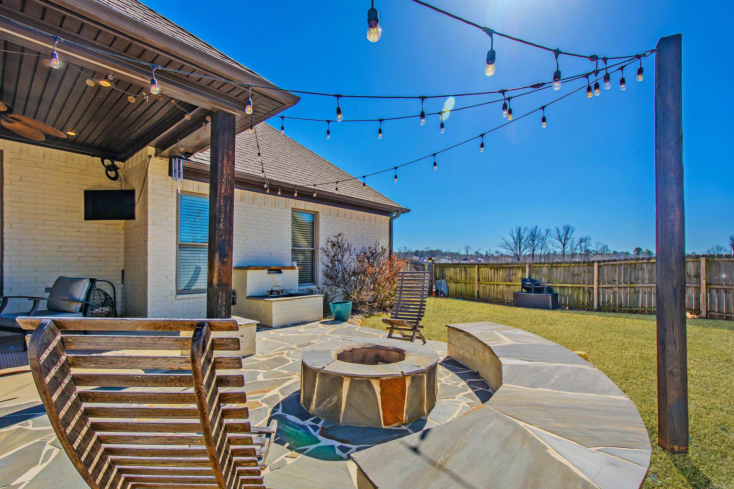 NORTH SHORE @ HURRICANE LAKE EST - Residential