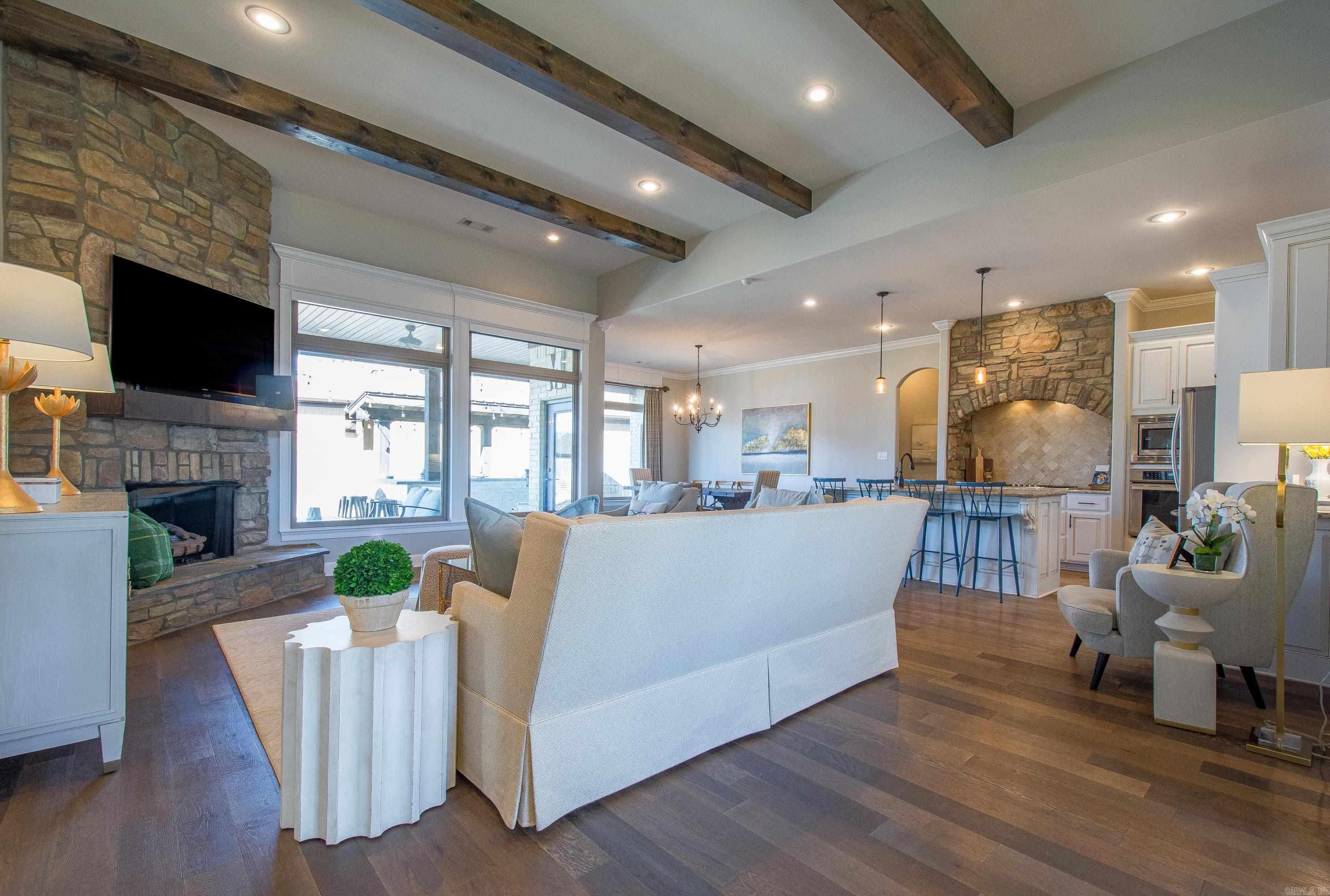 NORTH SHORE @ HURRICANE LAKE EST - Residential