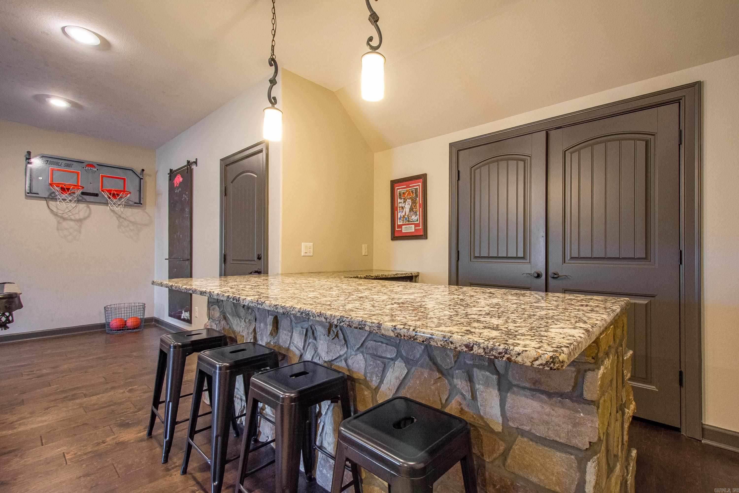 NORTH SHORE @ HURRICANE LAKE EST - Residential