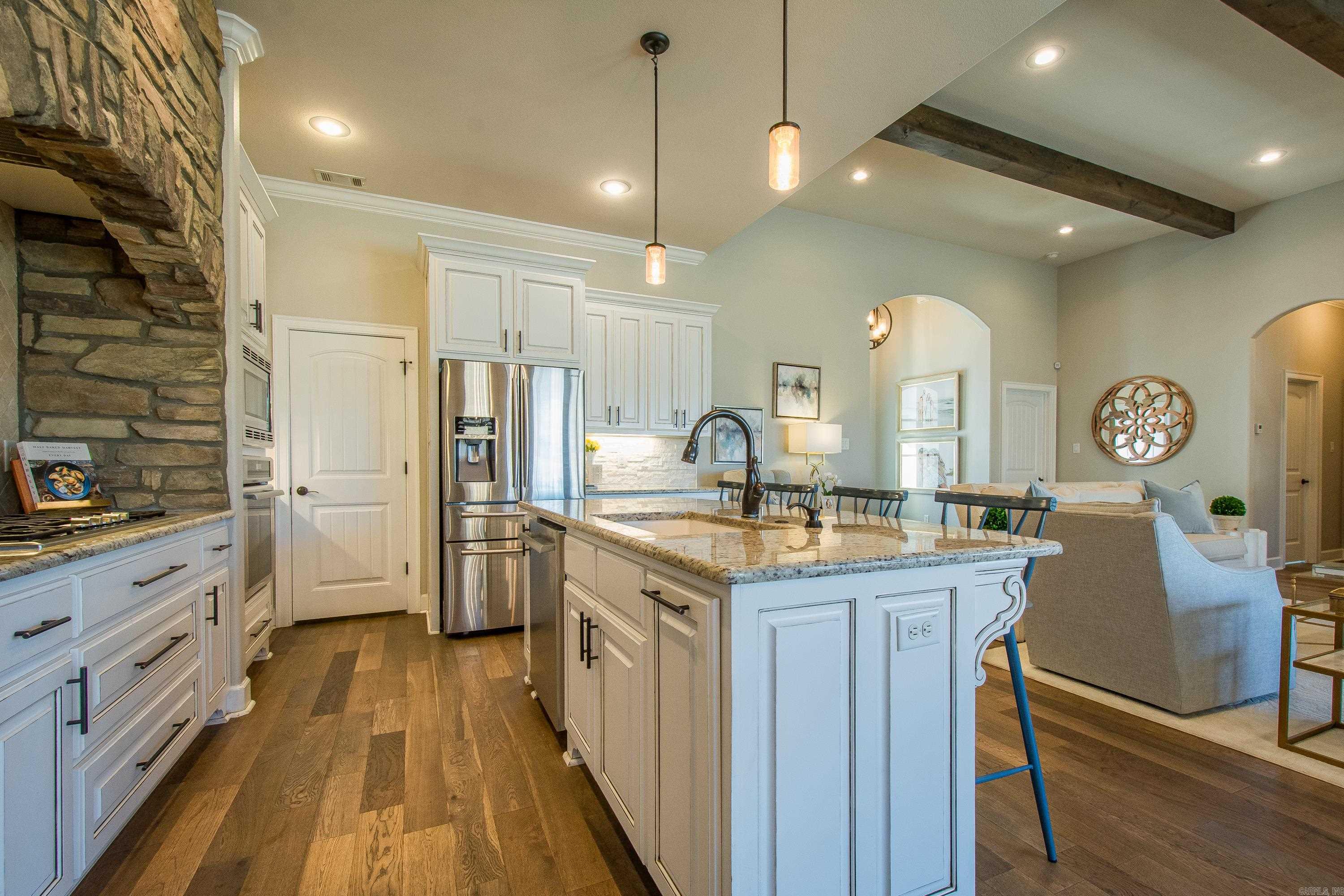 NORTH SHORE @ HURRICANE LAKE EST - Residential