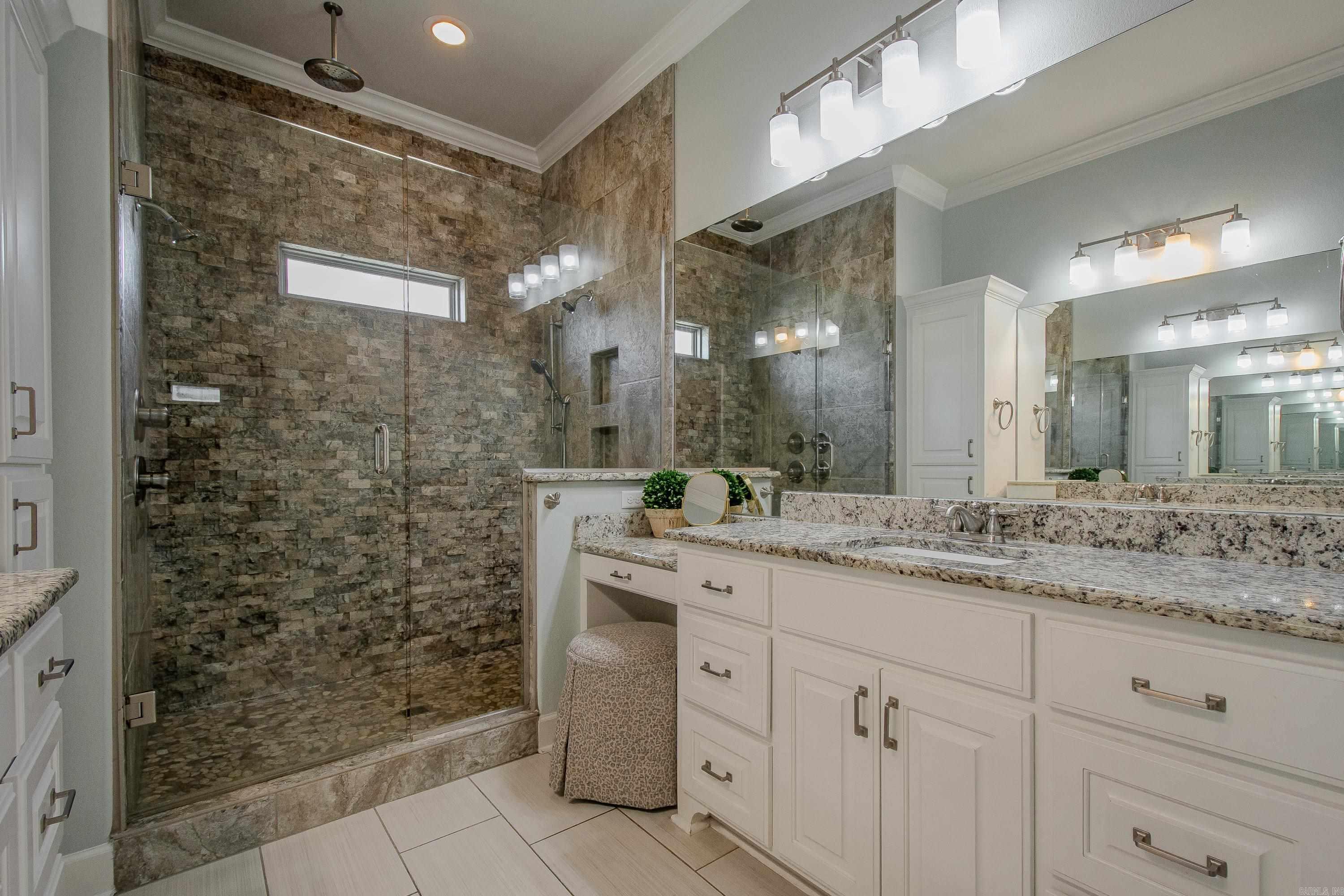 NORTH SHORE @ HURRICANE LAKE EST - Residential