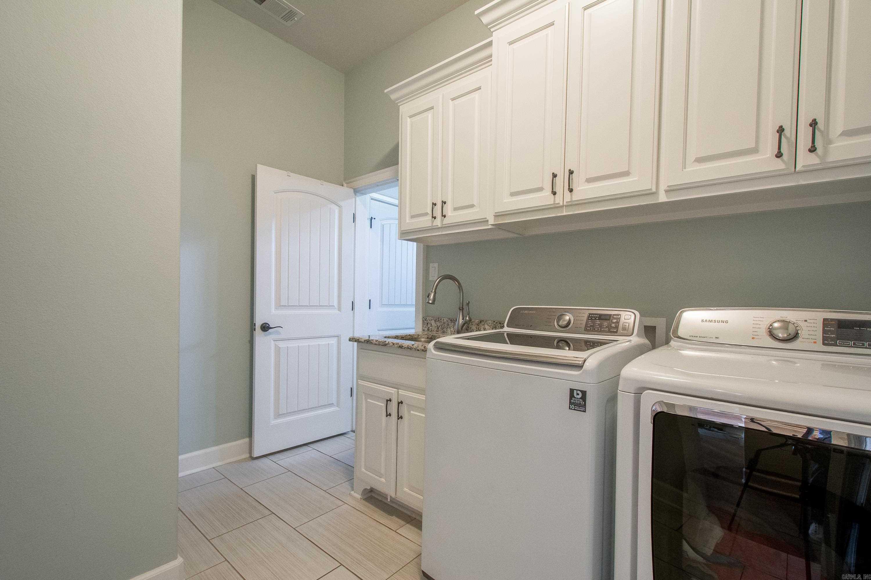 NORTH SHORE @ HURRICANE LAKE EST - Residential