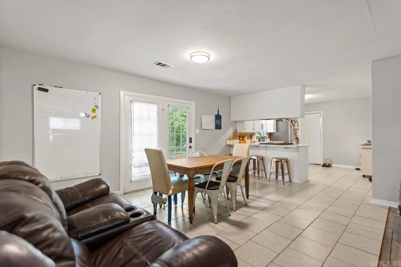 Benton, Arkansas 72019, United States, 3 Bedrooms Bedrooms, ,2 BathroomsBathrooms,Residential,Active,161433