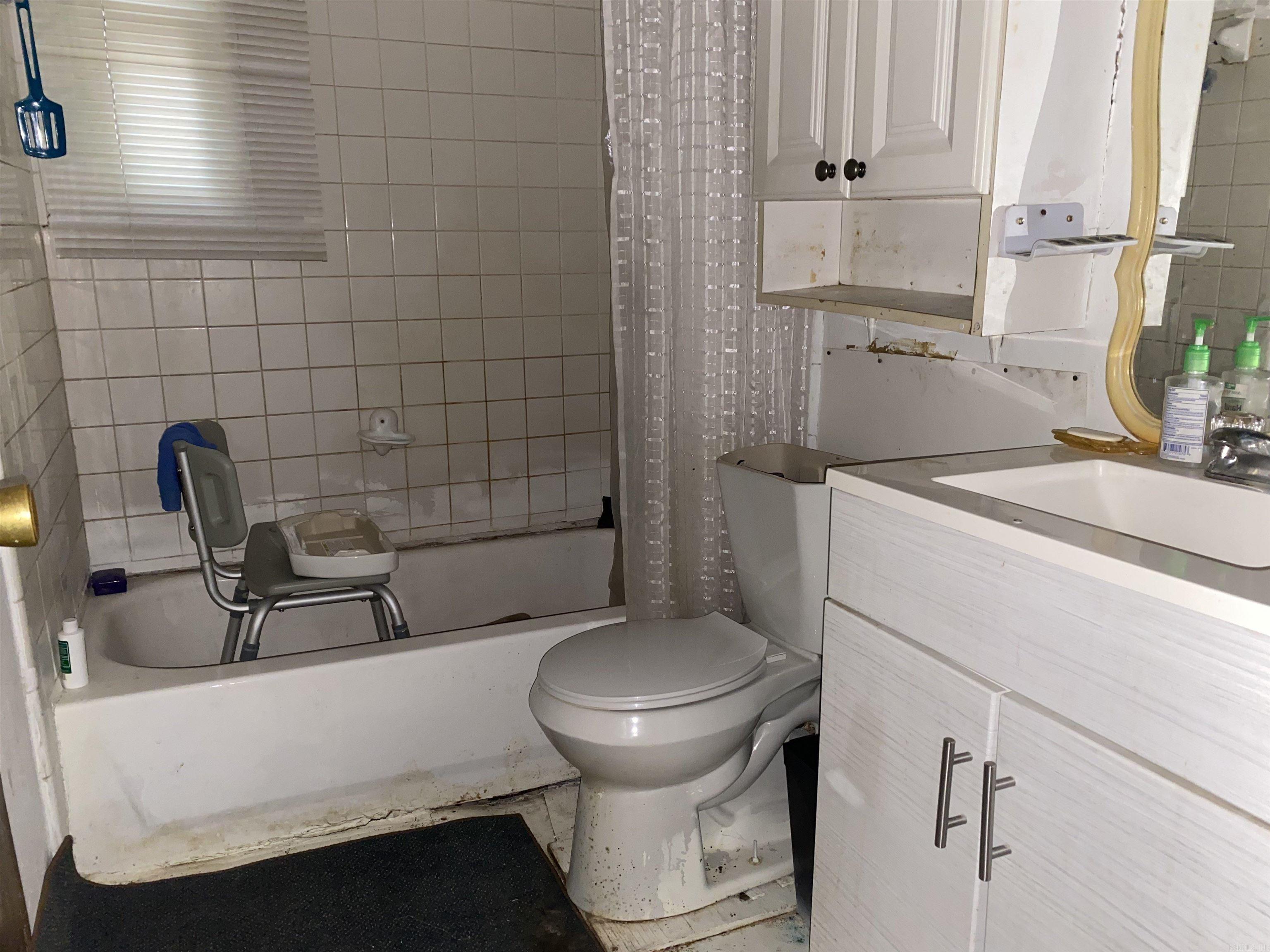 BARROW JOHN - Residential