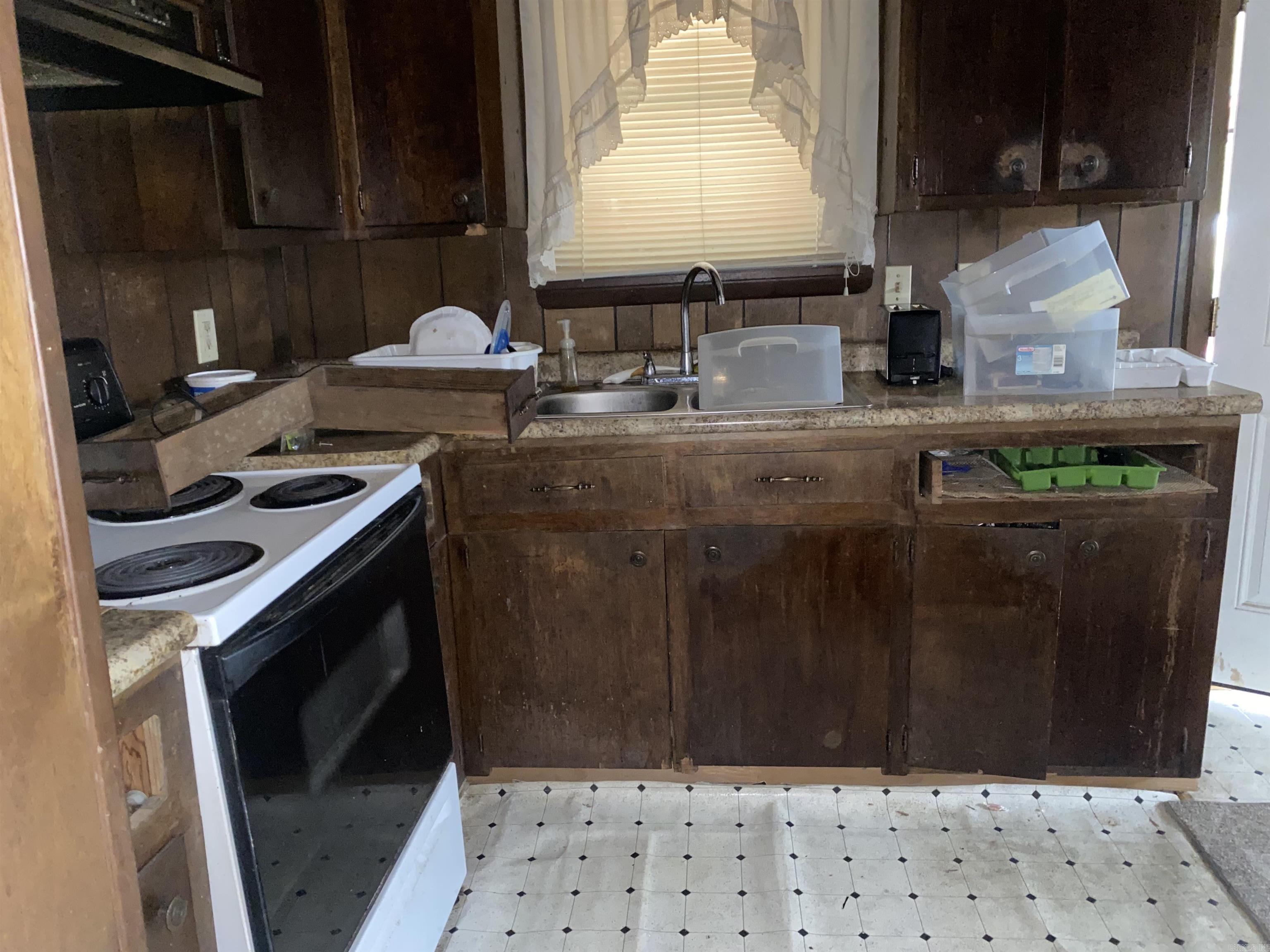 BARROW JOHN - Residential