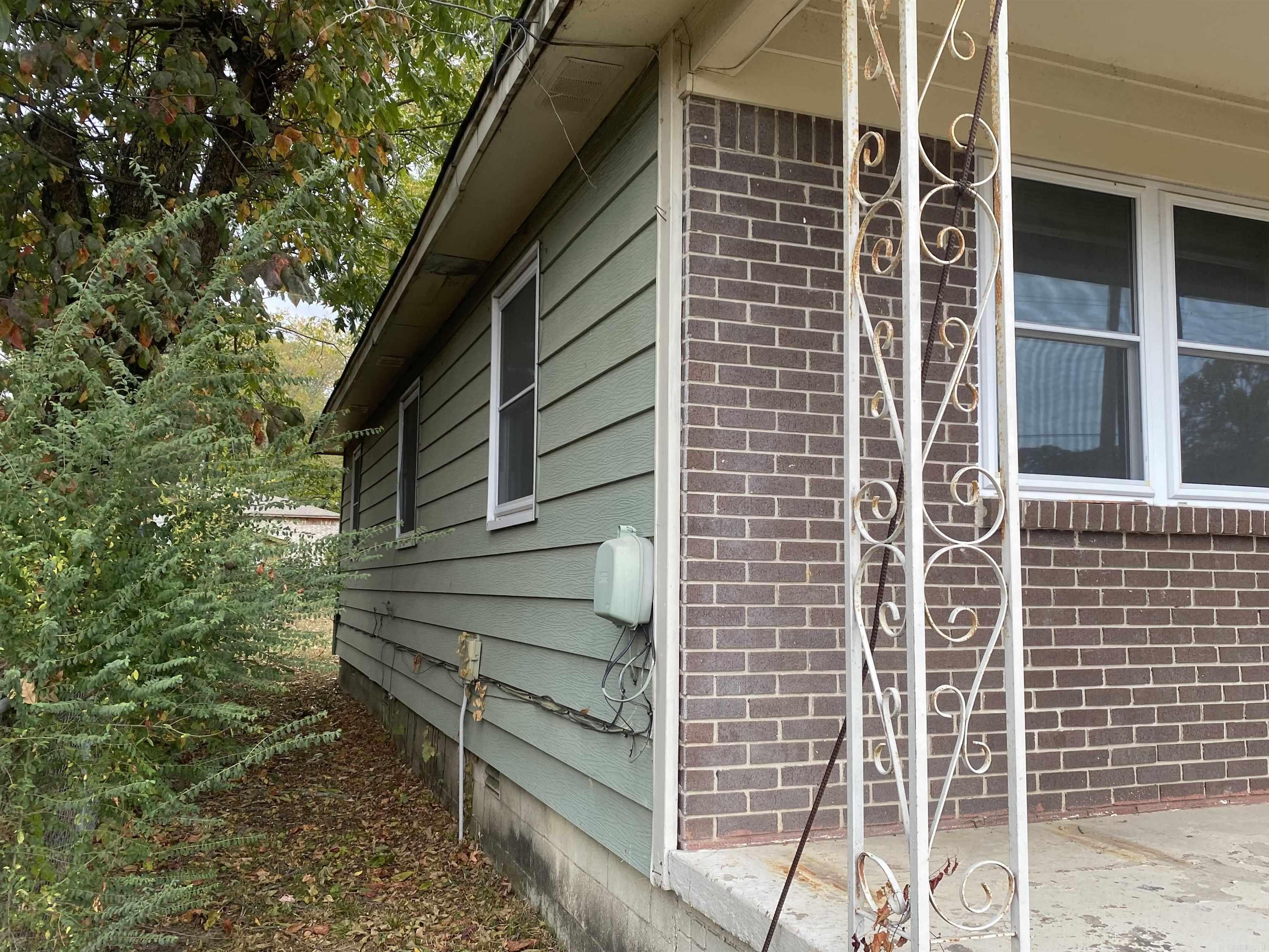 BARROW JOHN - Residential