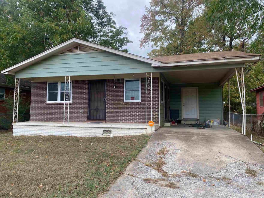 ******HIGHEST & BEST OFFERS DUE TODAY 11/2/23 BY 3PM.  Cozy 2 br/1ba bungalow. Close to UALR and downtown. Fully fenced yard. Could be converted back to a 3br easily. Sold As-Is. See Agent Remarks. Verify all information. Measuring encouraged.  This property is subject to a 3-Day First Look Period. Seller will negotiate offers after the period expires.  Buyer Agents will be assessed a $200 Technology Fee for properties that close escrow after NOVEMBER 19, 2023. It is the responsibility of Buyer Agents to ensure the Technology Fee is included in the Closing Disclosure. The Technology Fee will be deducted from the commission and disbursed accordingly at closing.