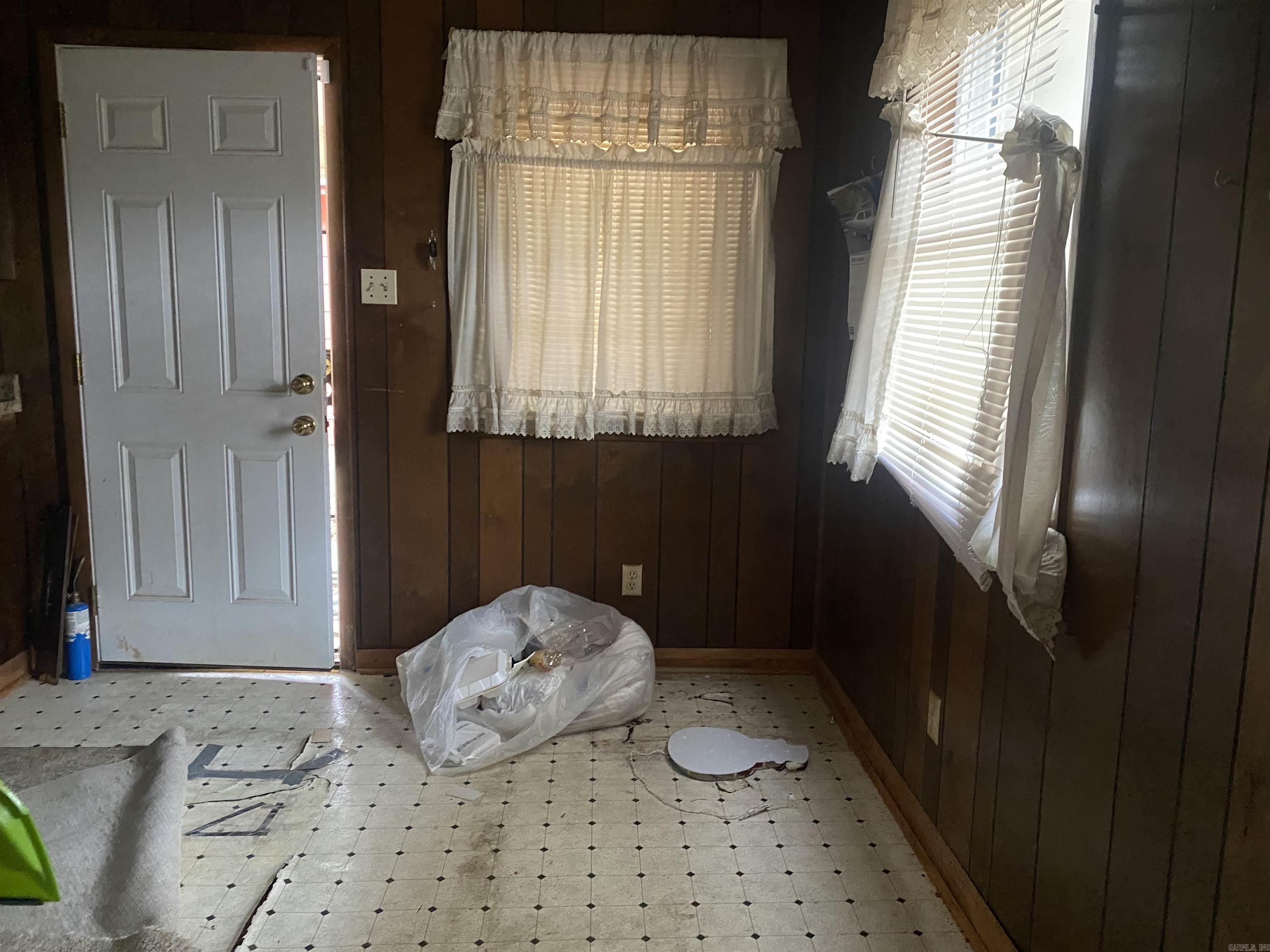 BARROW JOHN - Residential