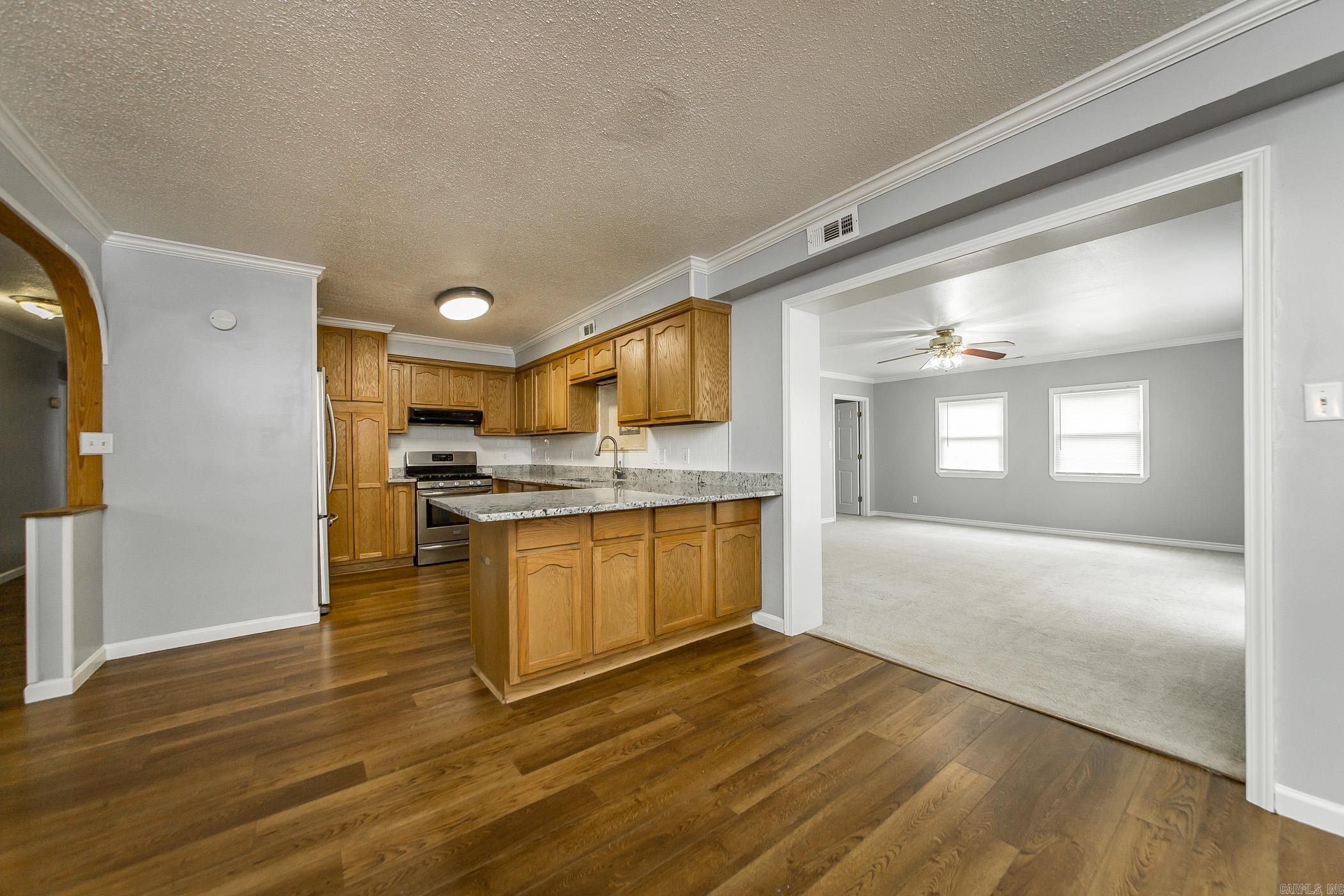 BROWNSVILLE - Residential