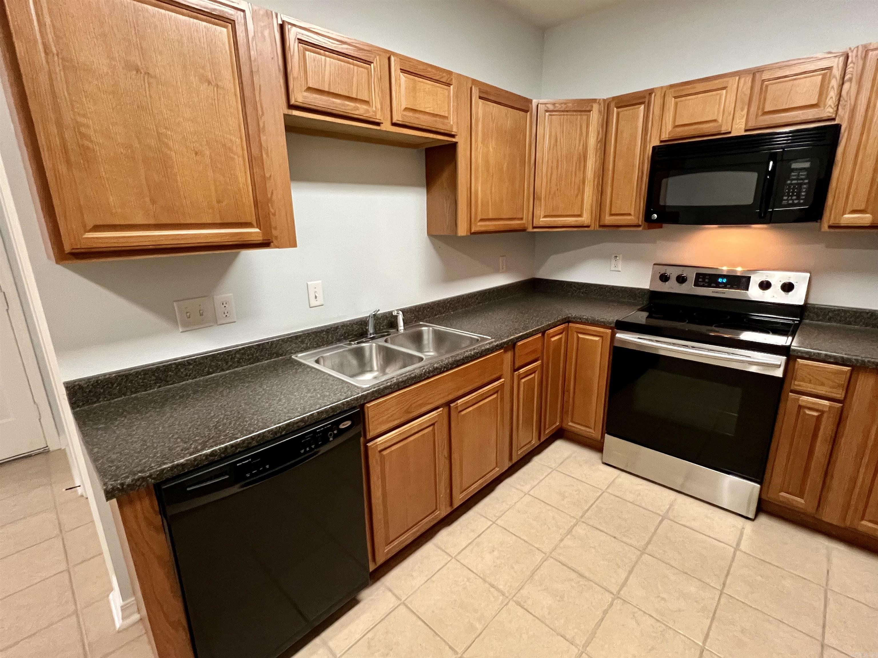 BELVEDERE COURT - Residential