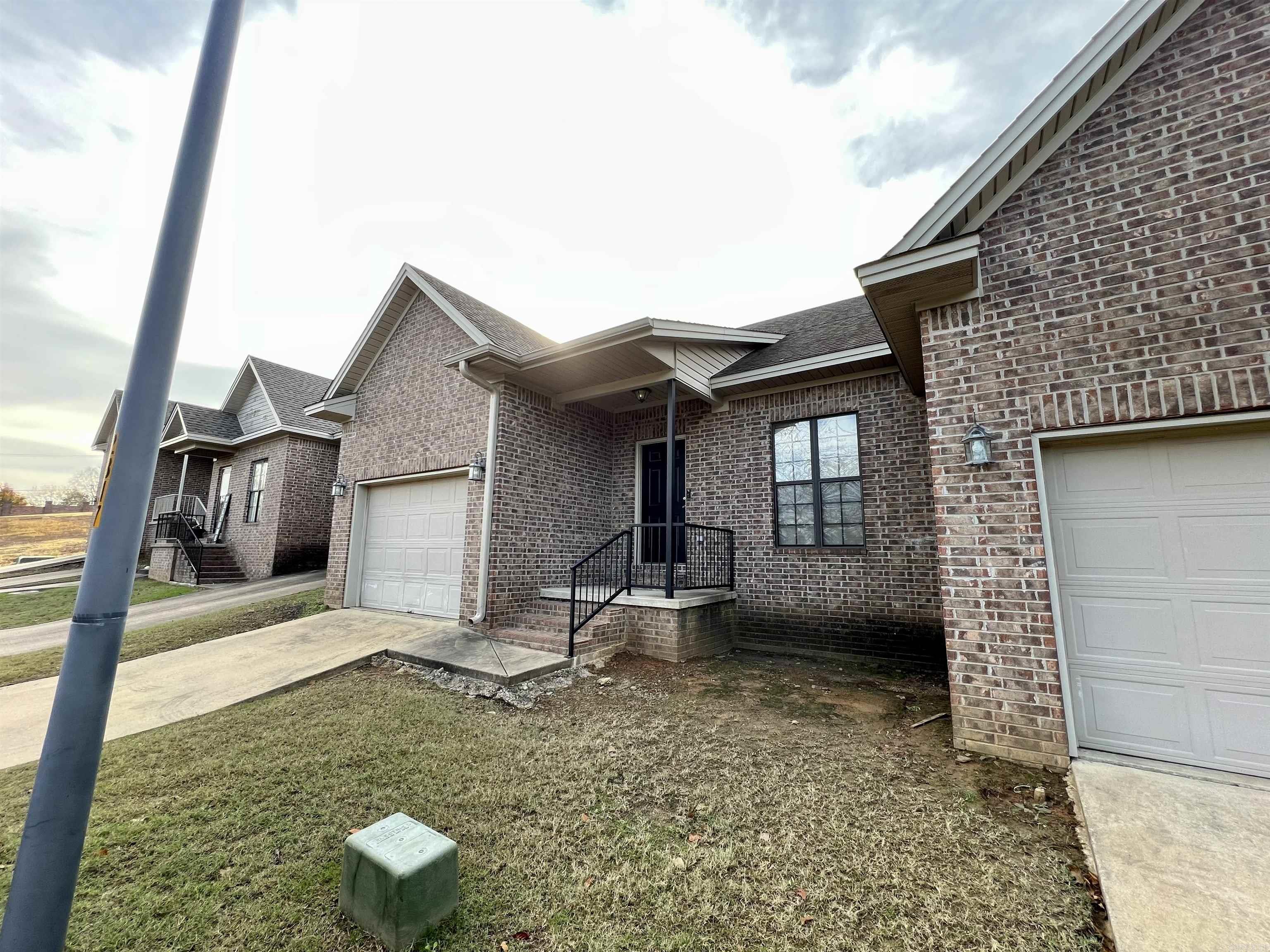 BELVEDERE COURT - Residential