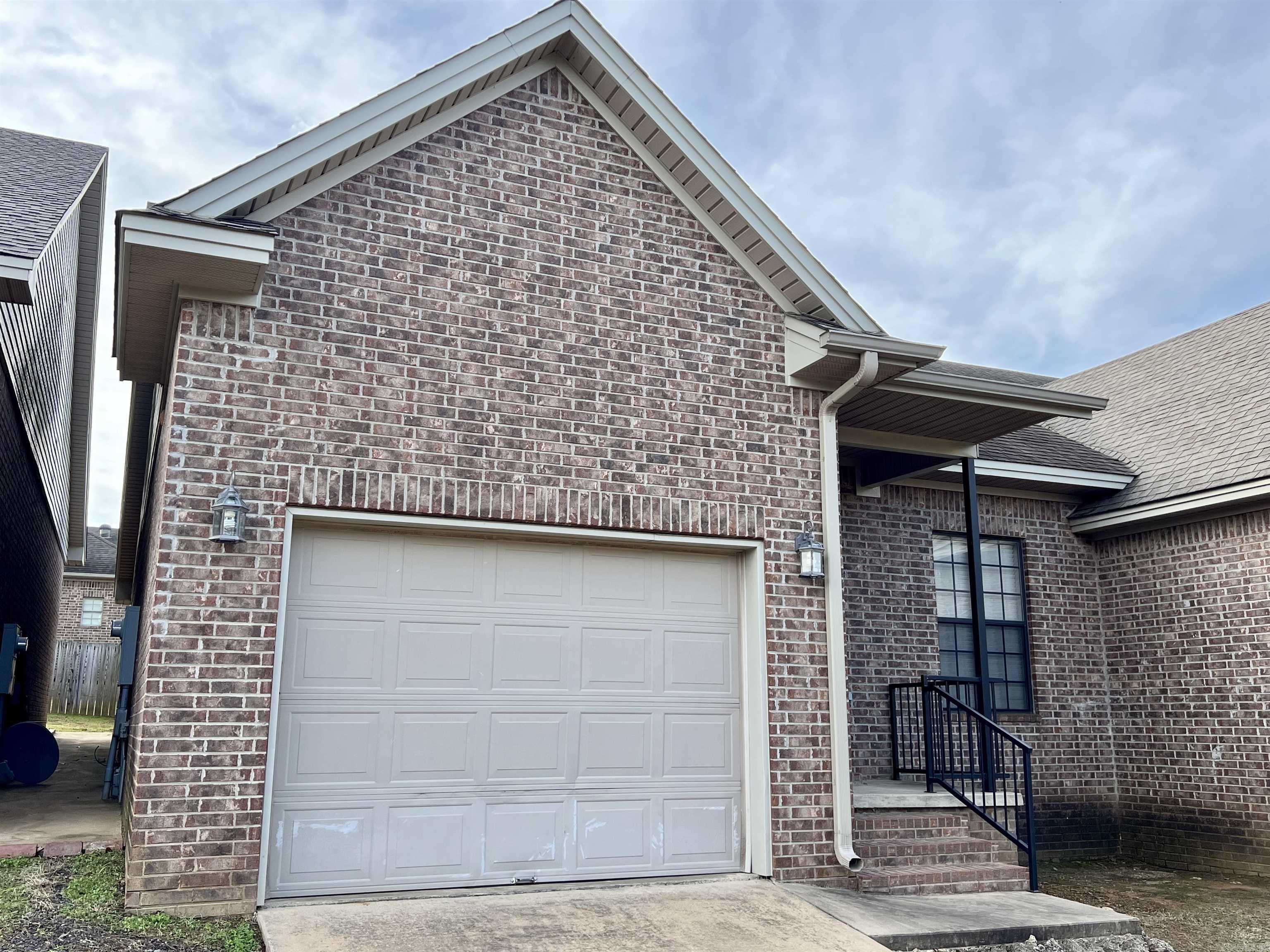 BELVEDERE COURT - Residential