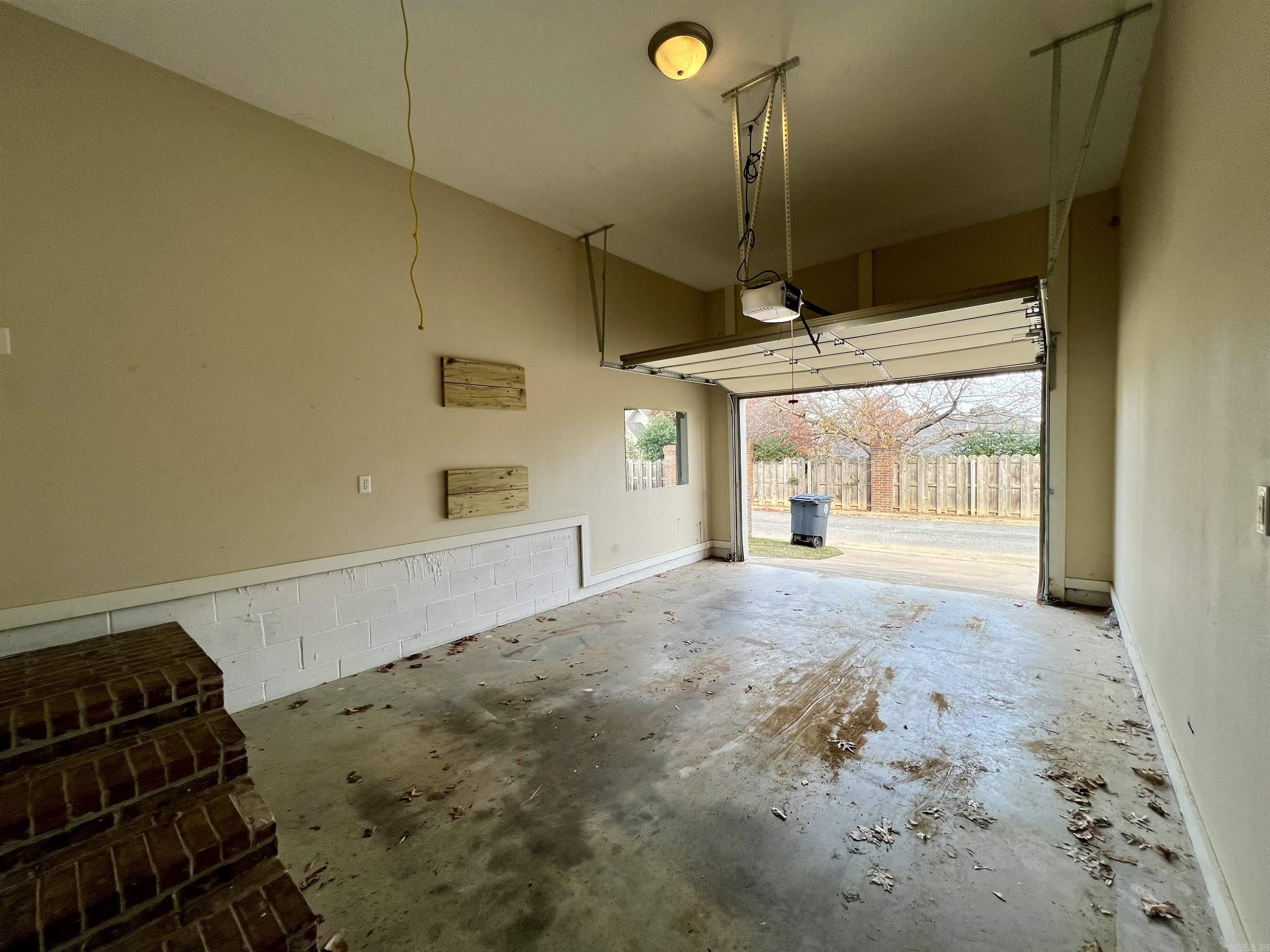 BELVEDERE COURT - Residential