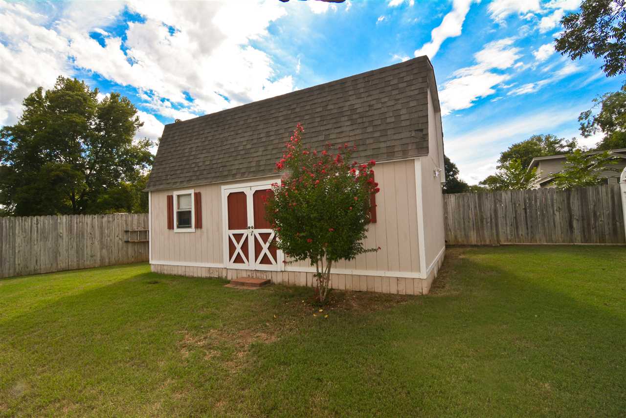 STONEWALL - Residential