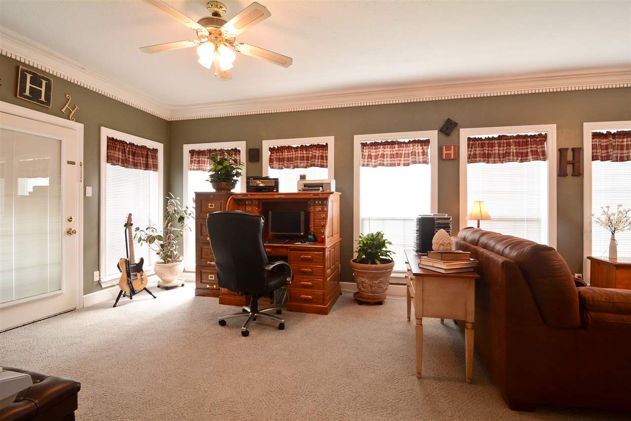 STONEWALL - Residential