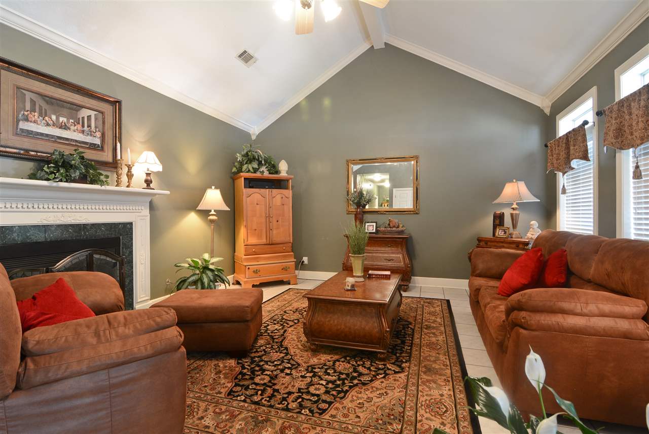 STONEWALL - Residential