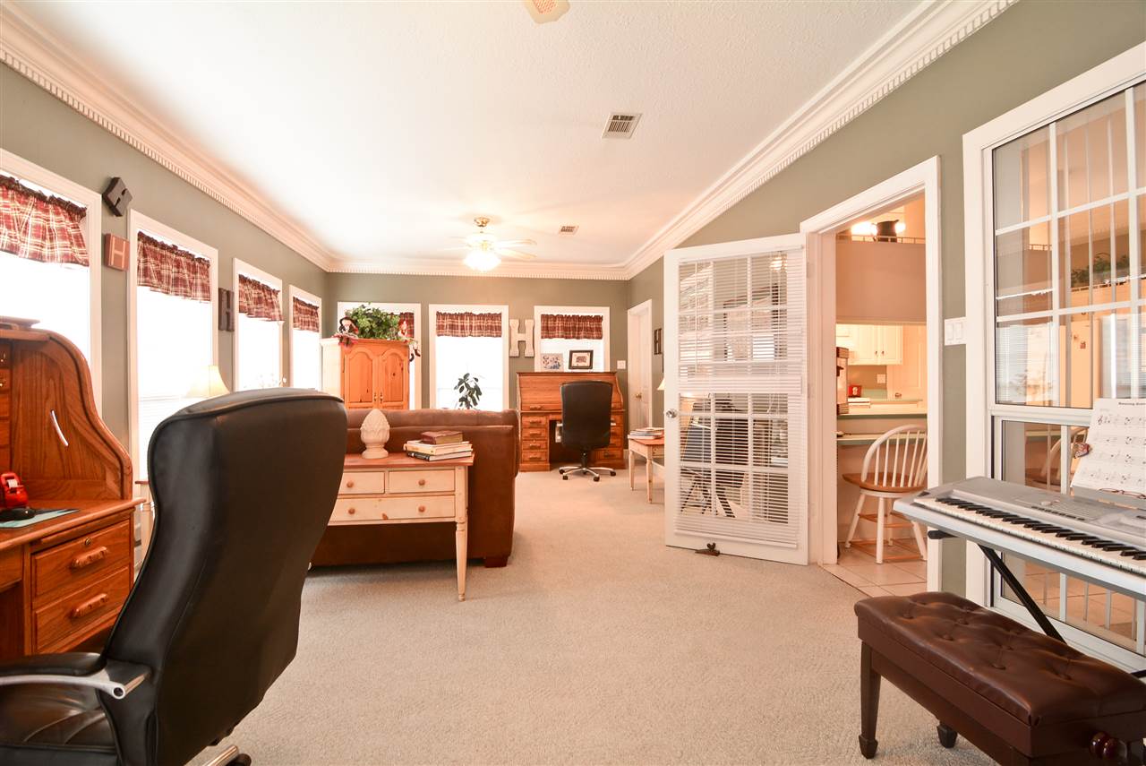 STONEWALL - Residential