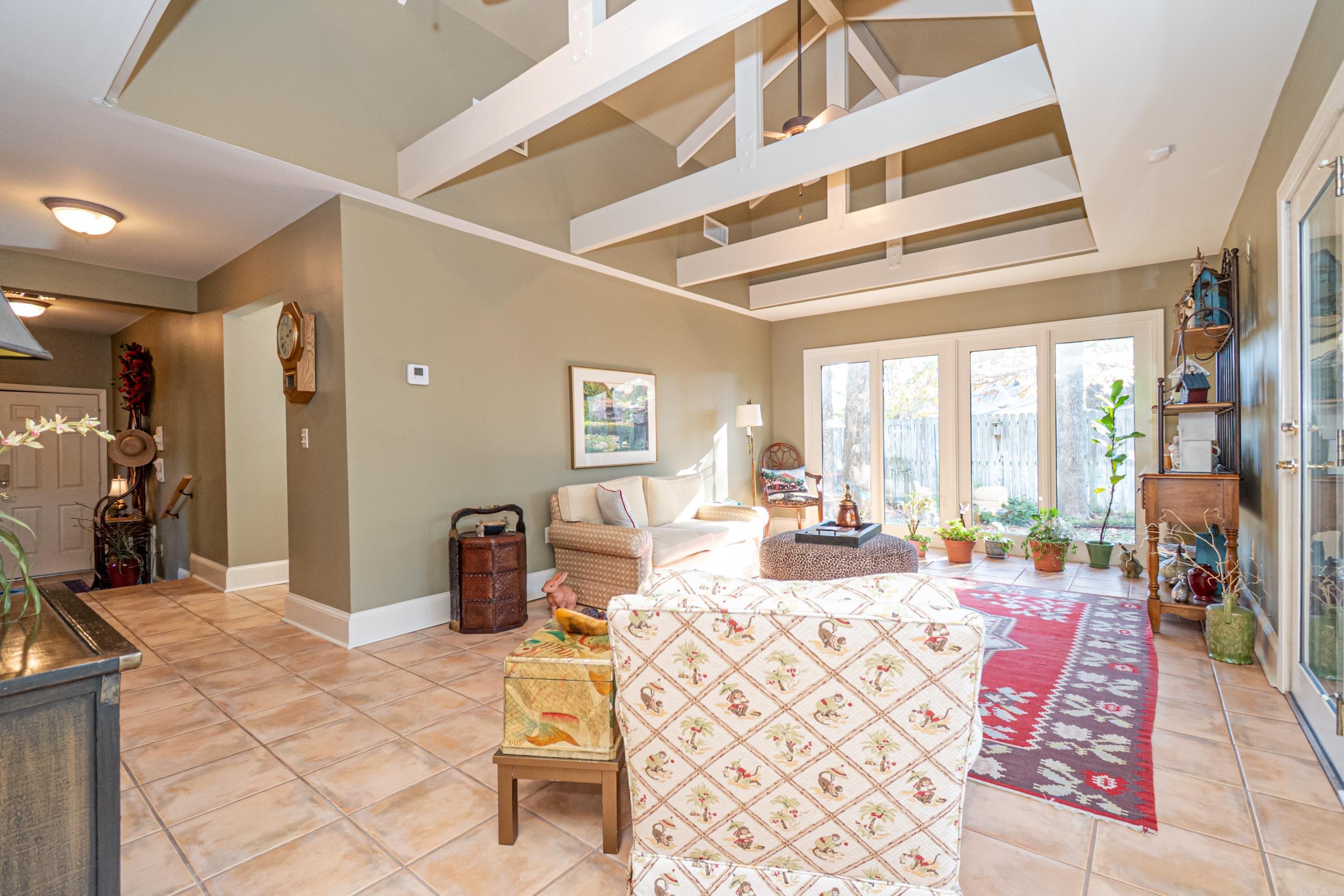 THOMPSON HEIGHTS 6TH S-D - Residential