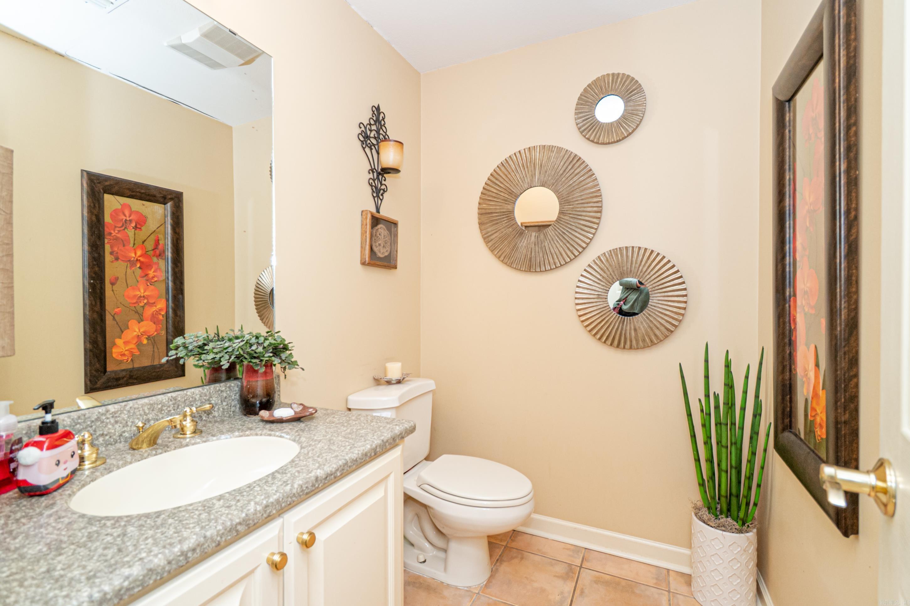 THOMPSON HEIGHTS 6TH S-D - Residential