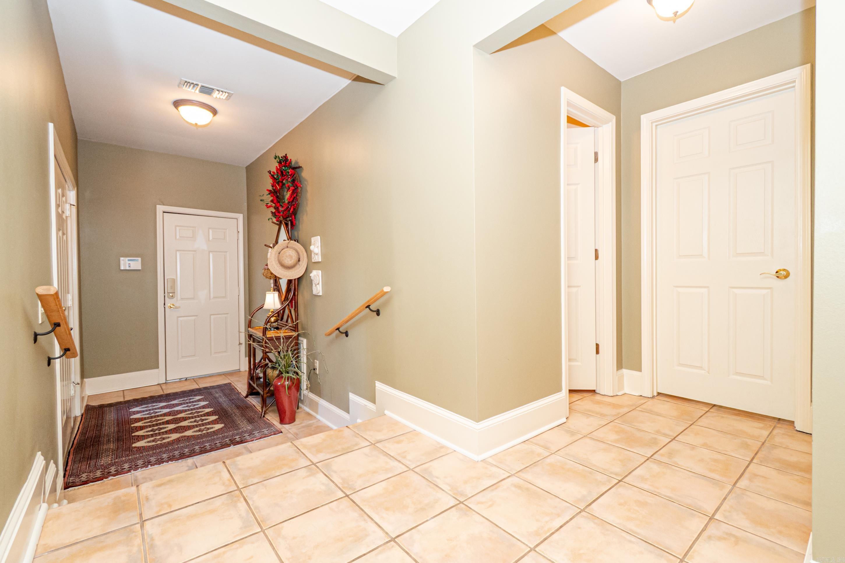 THOMPSON HEIGHTS 6TH S-D - Residential