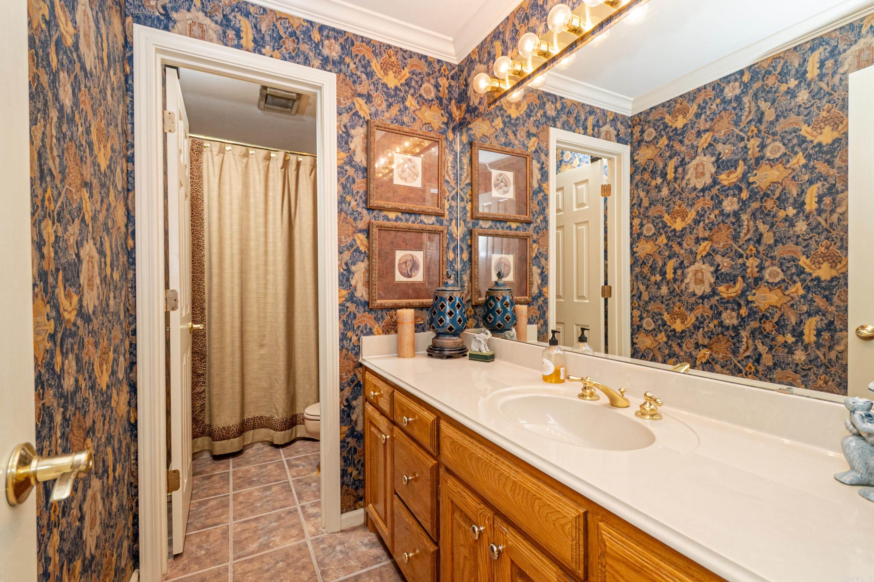 THOMPSON HEIGHTS 6TH S-D - Residential