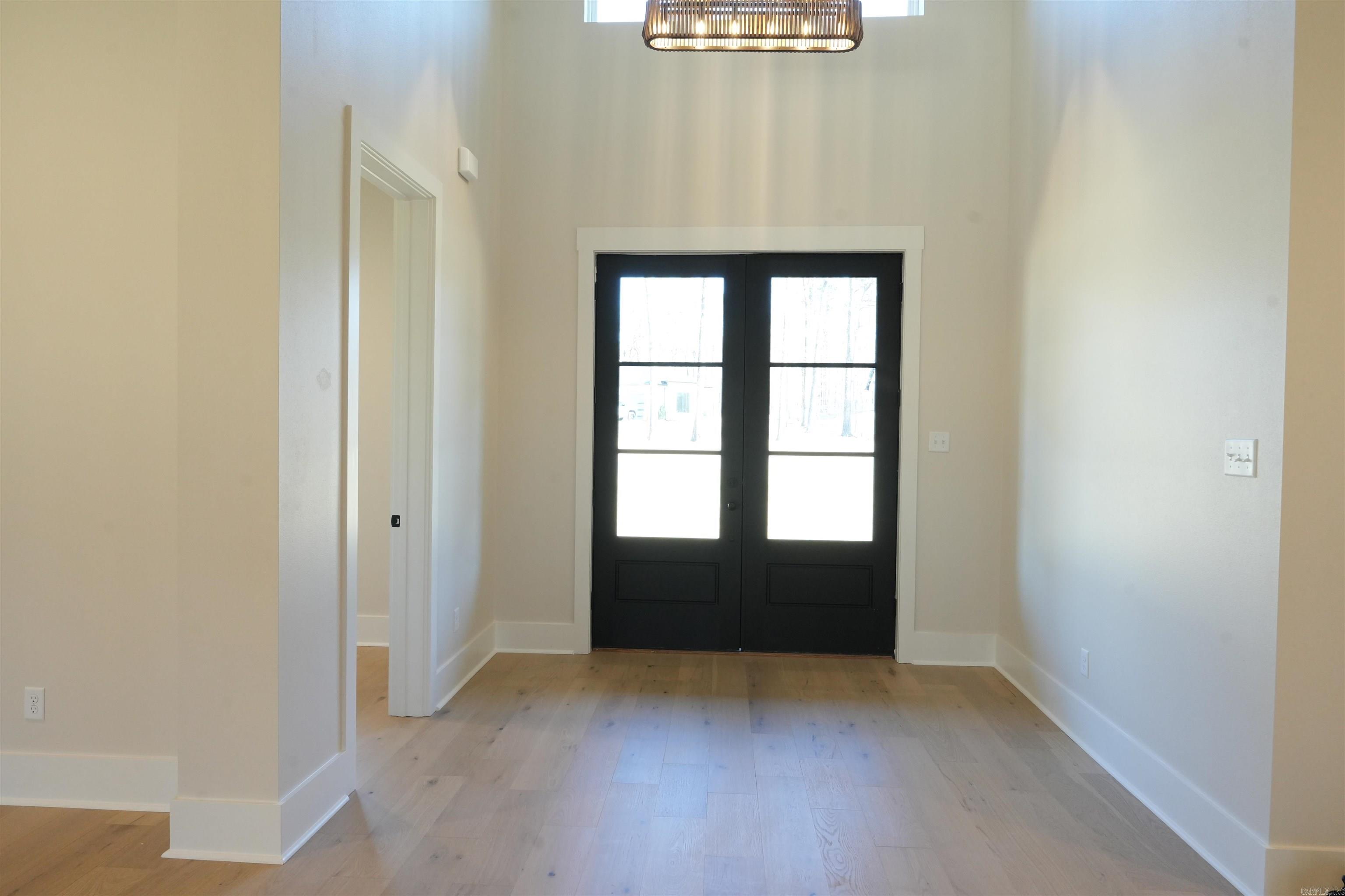 AVILLA MANOR - Residential