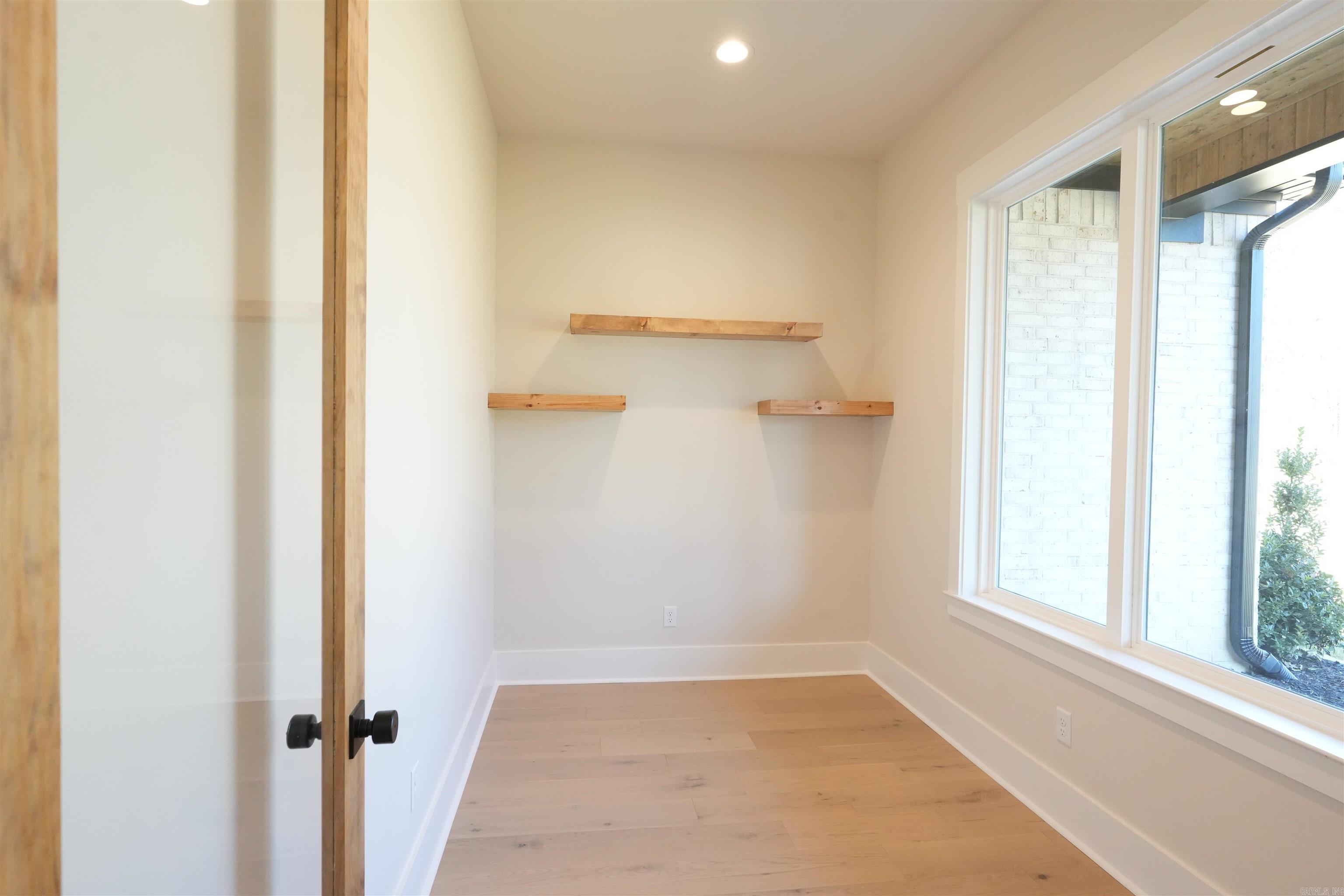 AVILLA MANOR - Residential