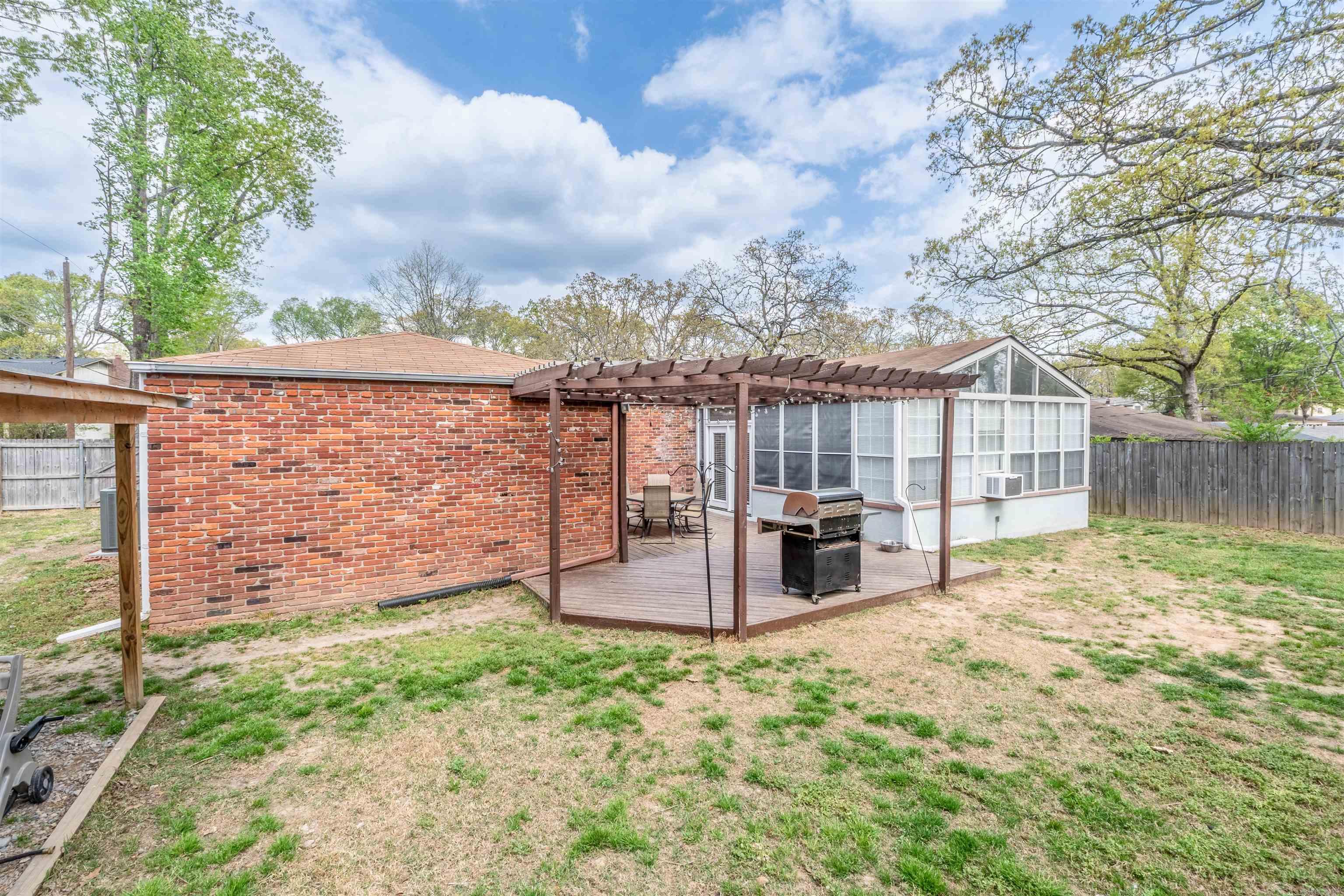 INDIAN HILLS - Residential