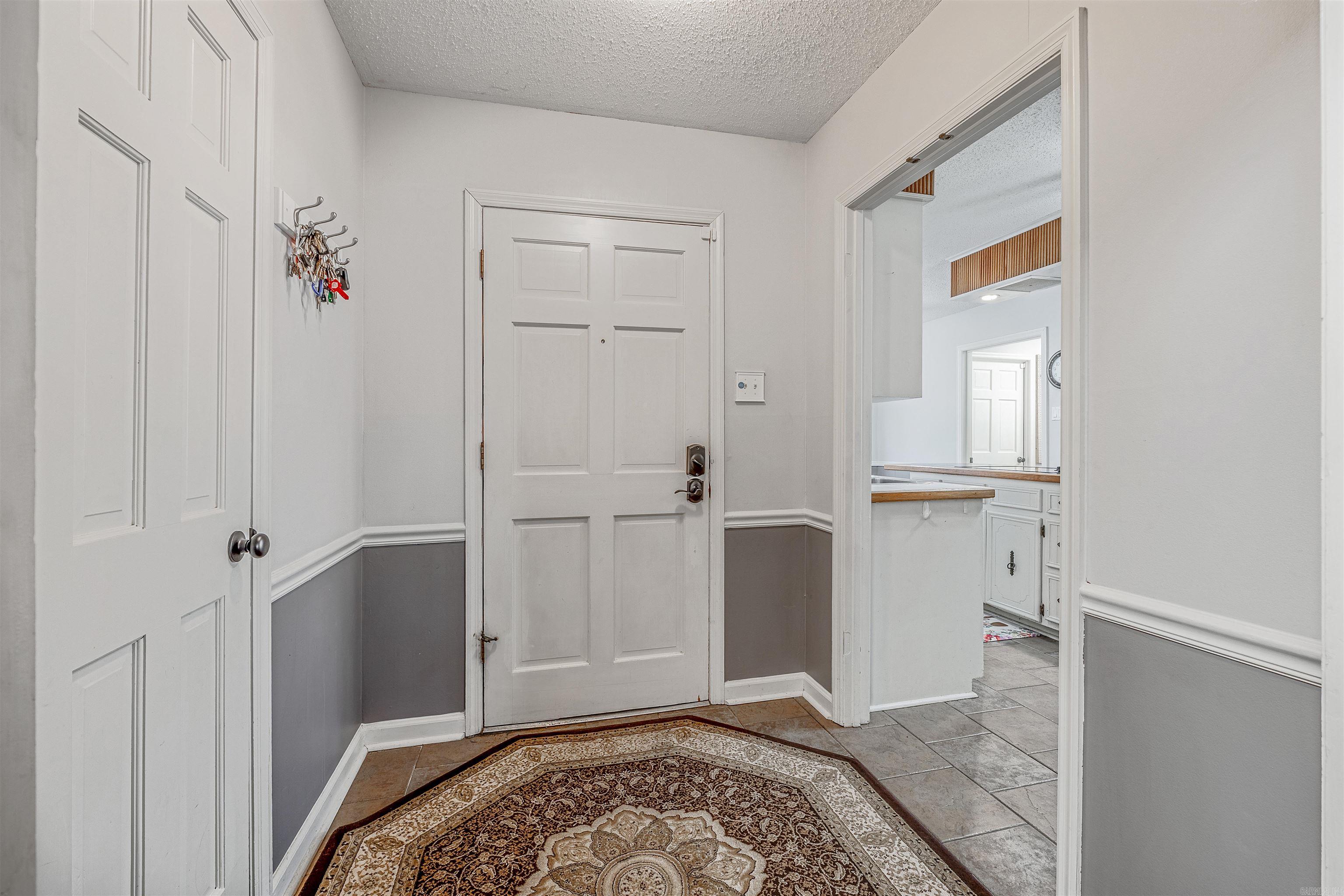 INDIAN HILLS - Residential