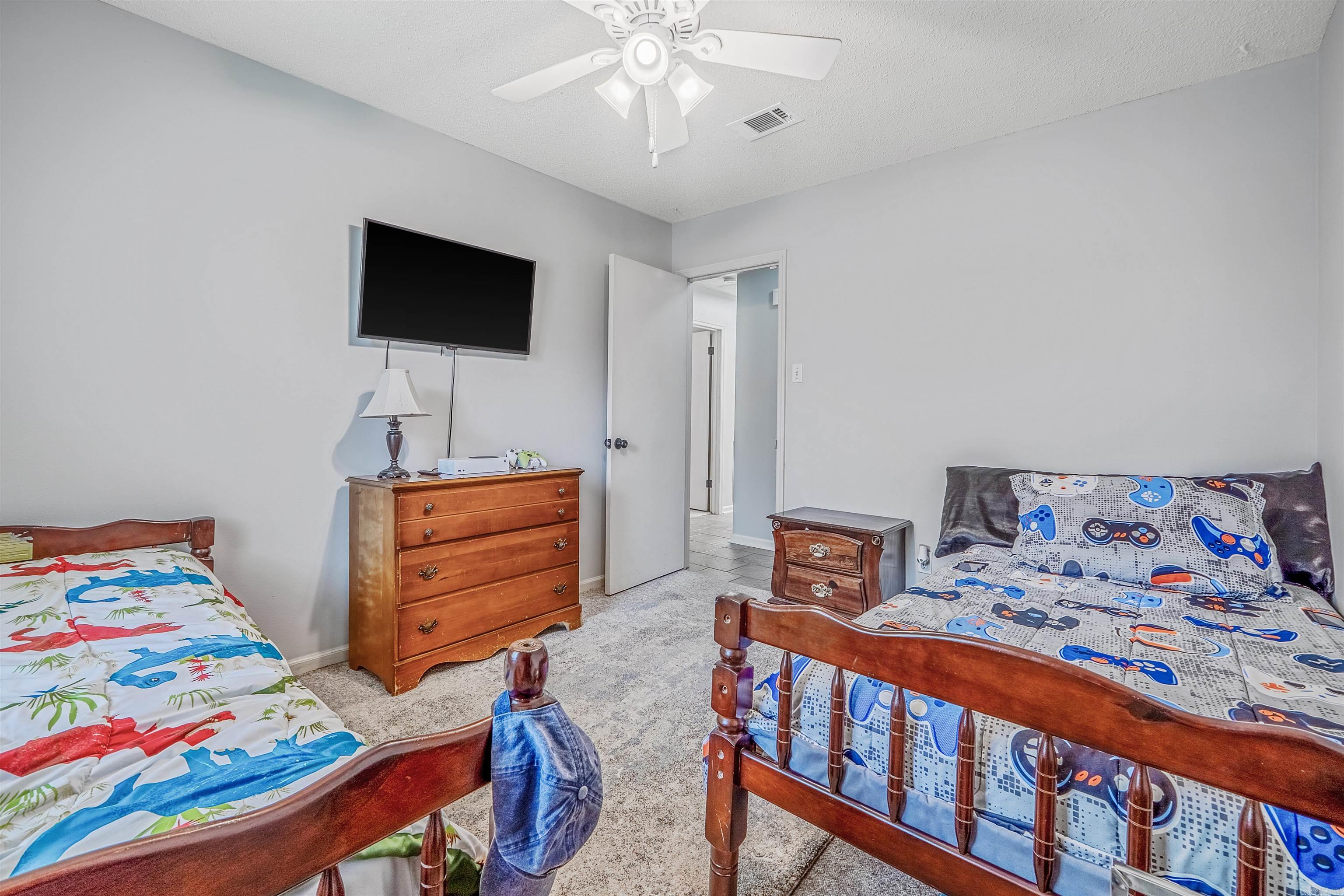 INDIAN HILLS - Residential