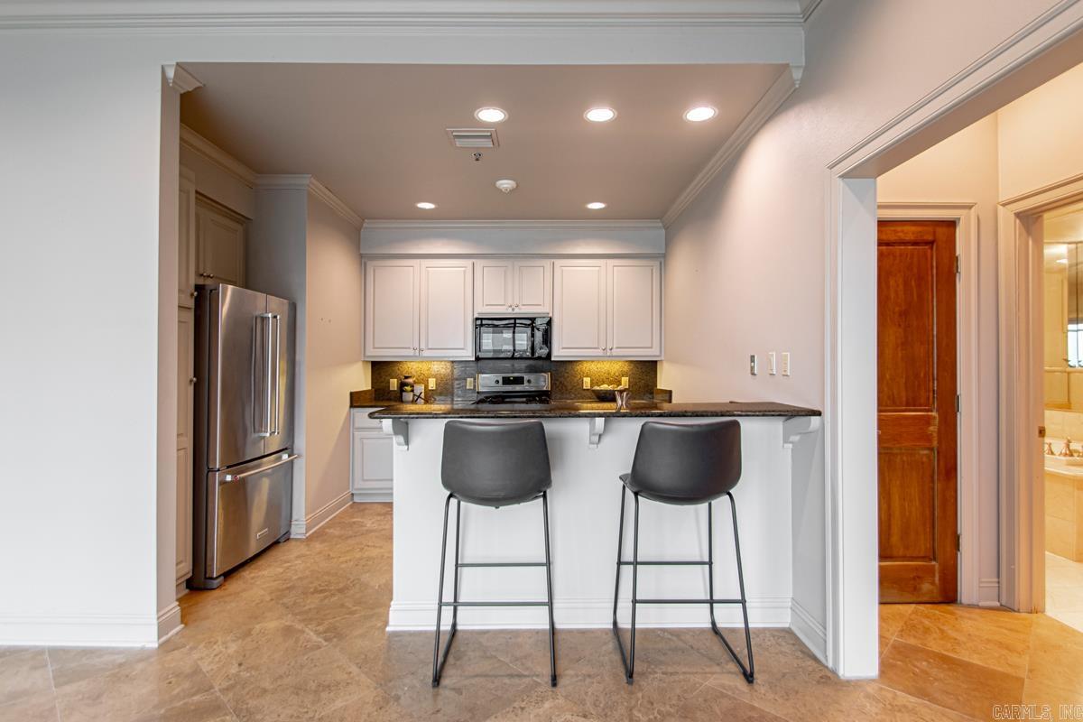 ARK CAPITOL COMMERCE CTR HPR - Residential