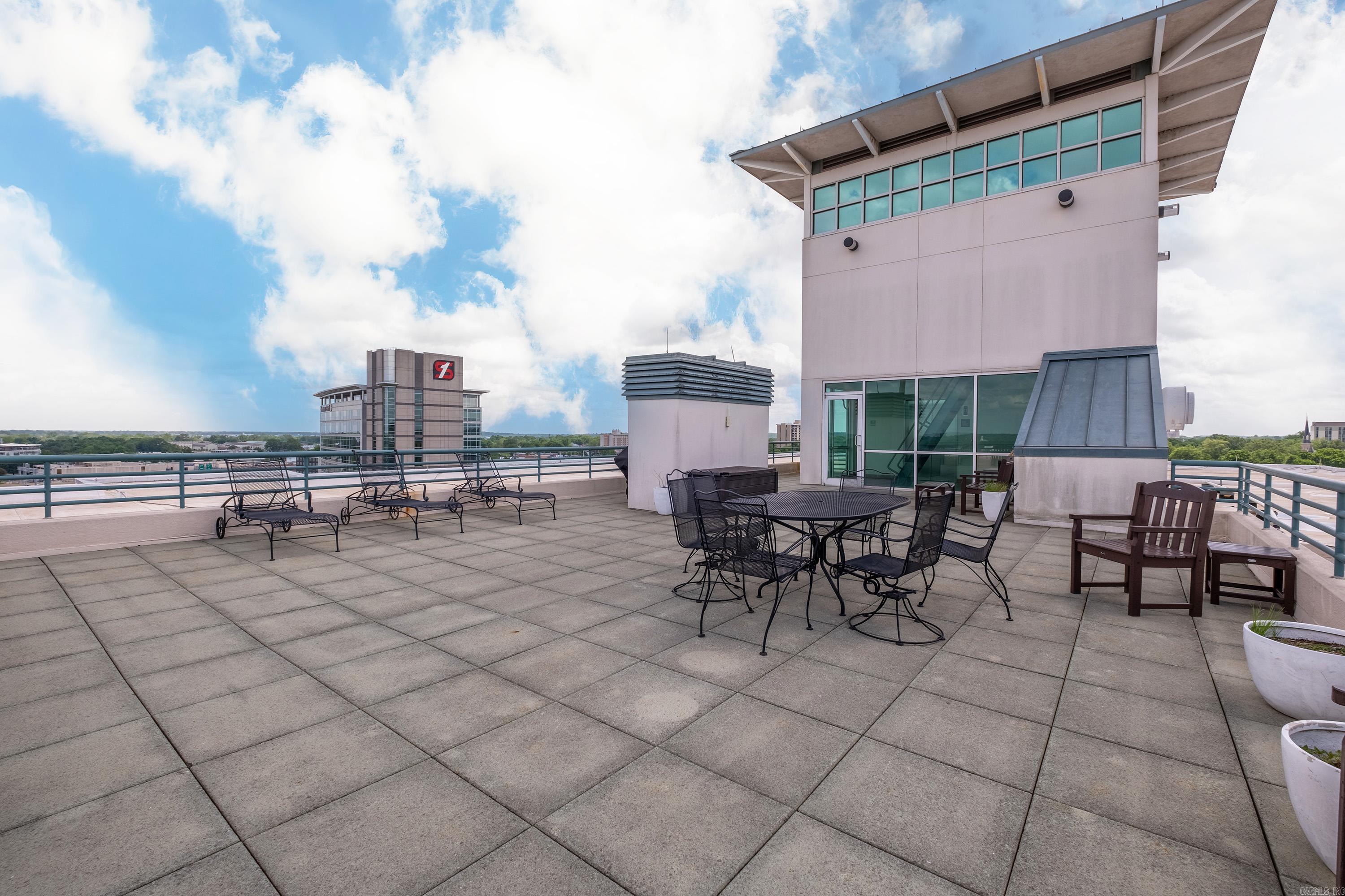 ARK CAPITOL COMMERCE CTR HPR - Residential