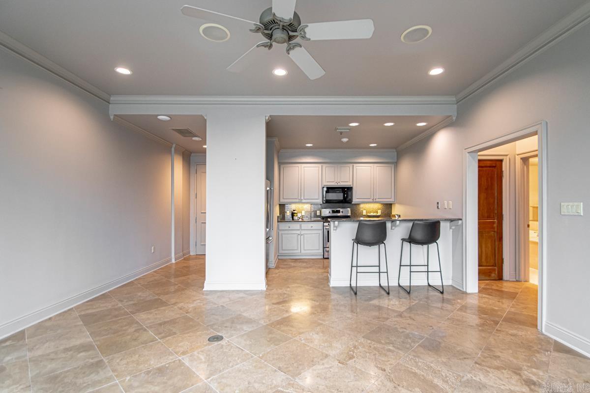 ARK CAPITOL COMMERCE CTR HPR - Residential