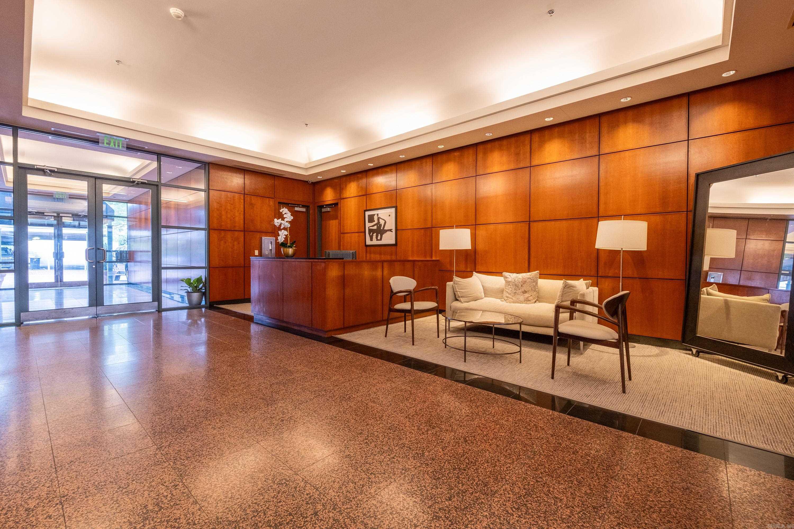 ARK CAPITOL COMMERCE CTR HPR - Residential