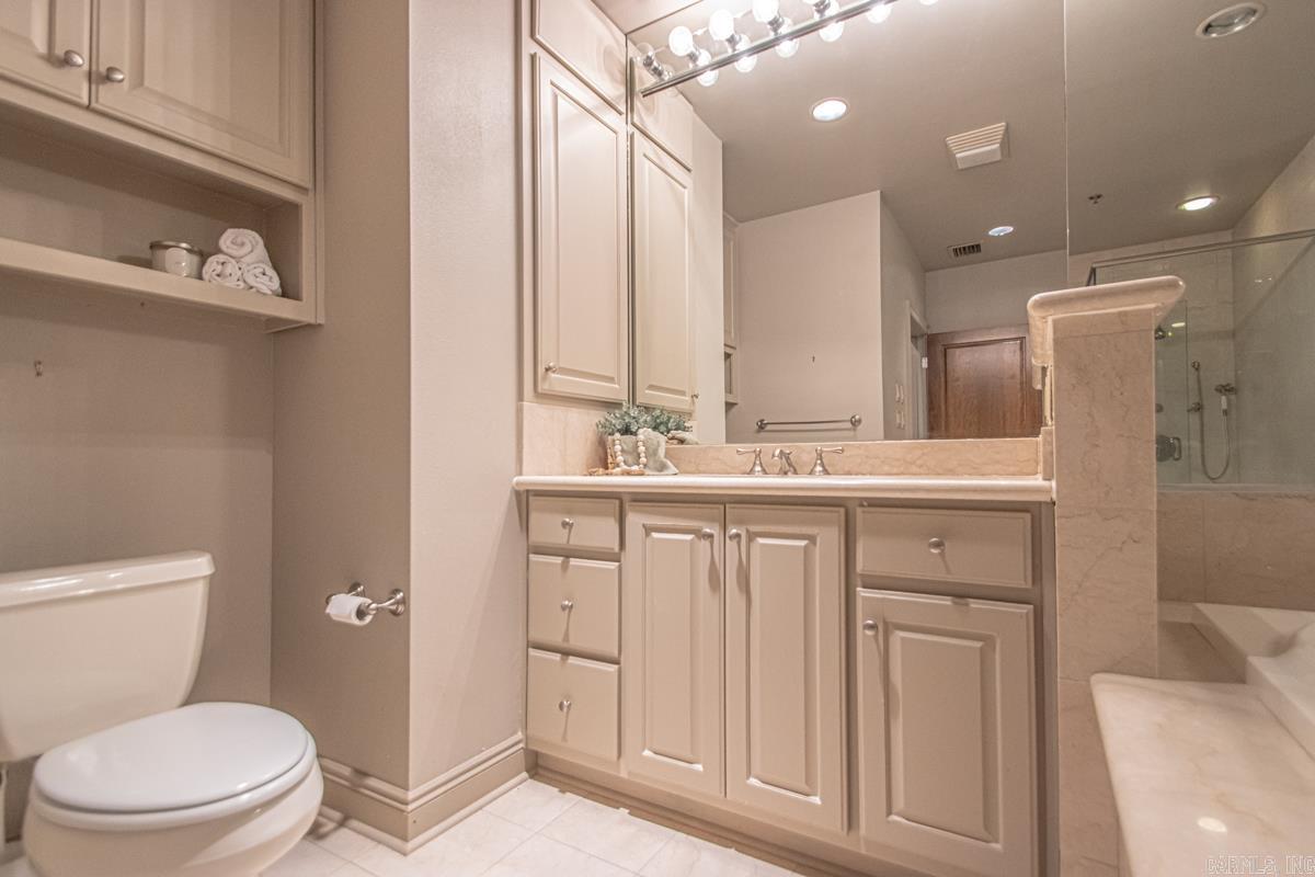 ARK CAPITOL COMMERCE CTR HPR - Residential