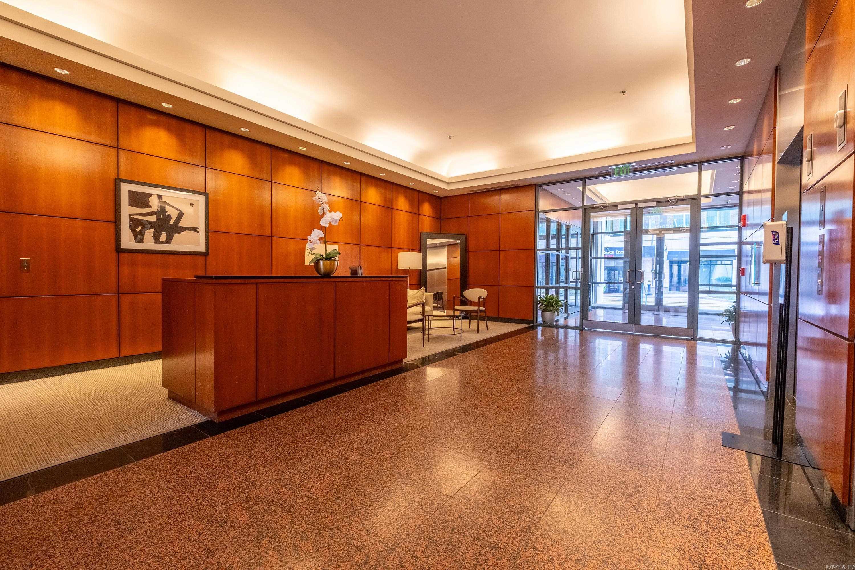 ARK CAPITOL COMMERCE CTR HPR - Residential