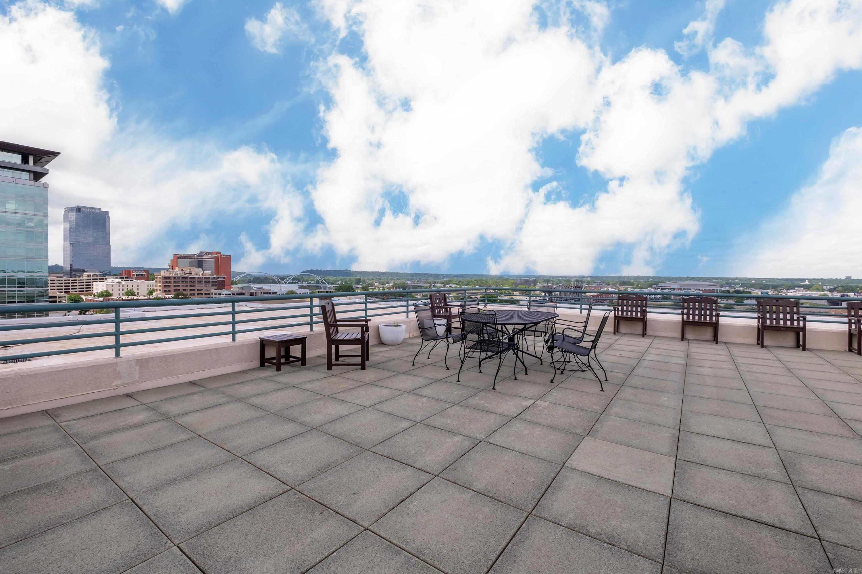 ARK CAPITOL COMMERCE CTR HPR - Residential