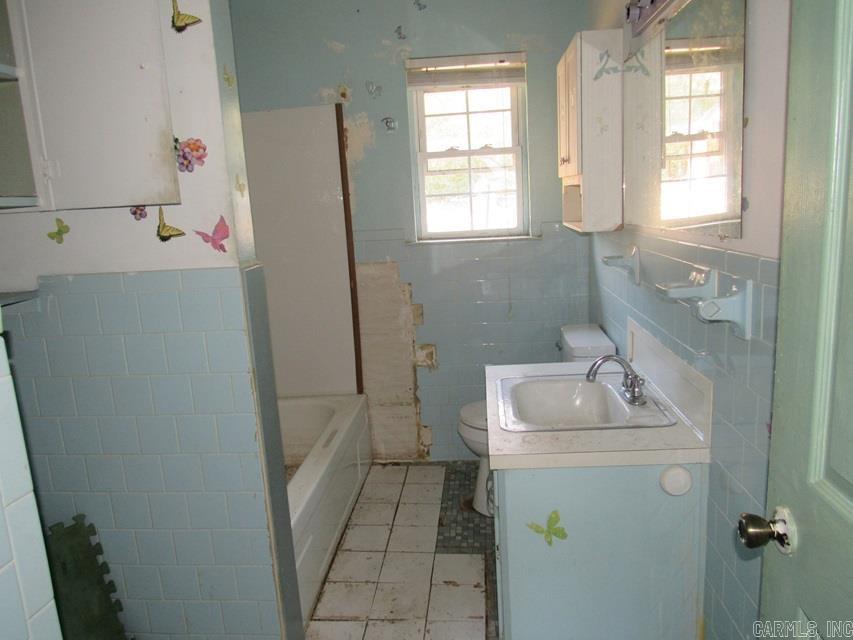 INDIAN HILLS - Residential